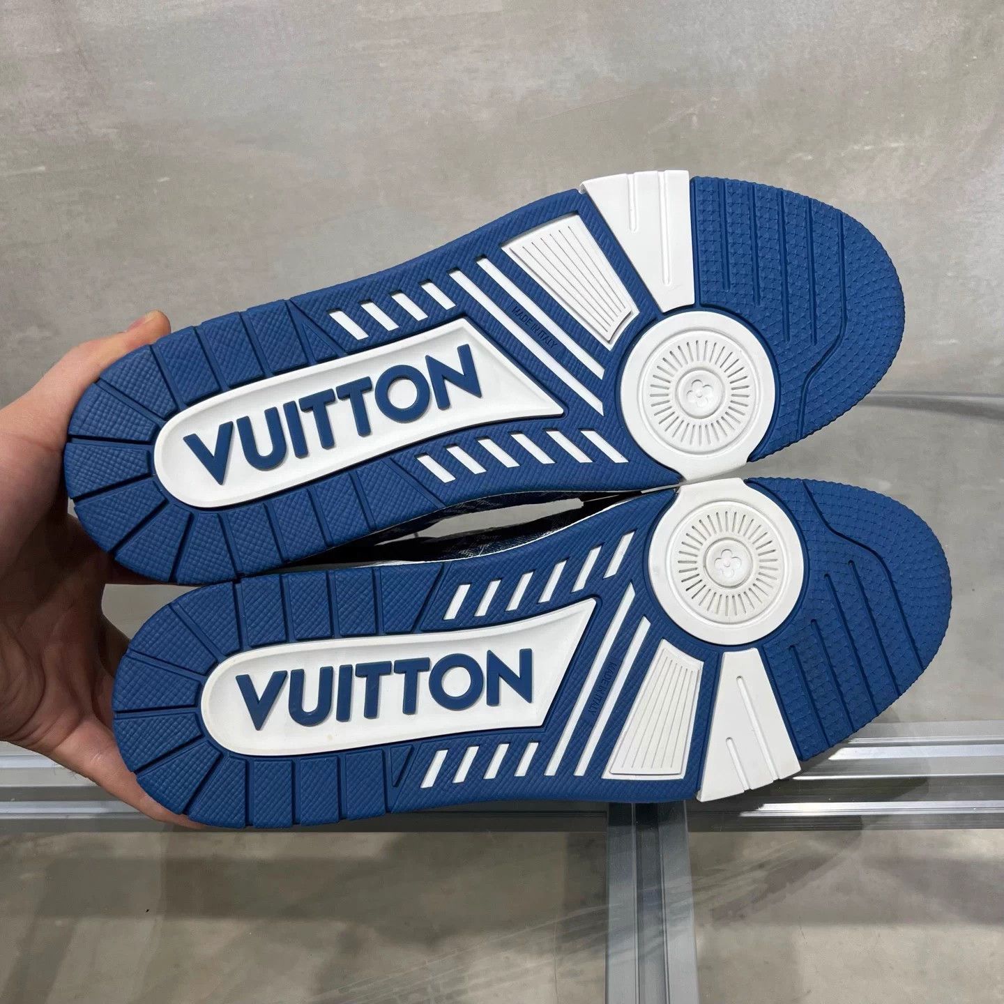 Louis Vuitton LV Trainer White Blue Denim UK8 (42) Tried On Only Size US 8 / EU 41 - 7 Thumbnail