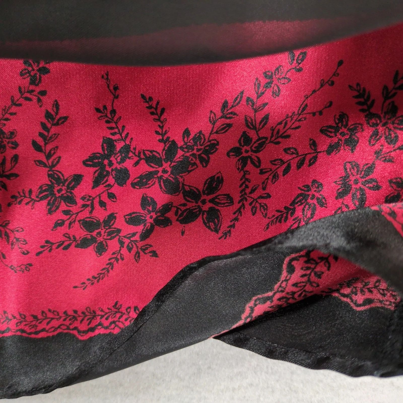 Liz Claiborne First Issue Liz Claiborne Black Sheer Overlay Skirt 18W Size 40" / US 18 - 10 Thumbnail
