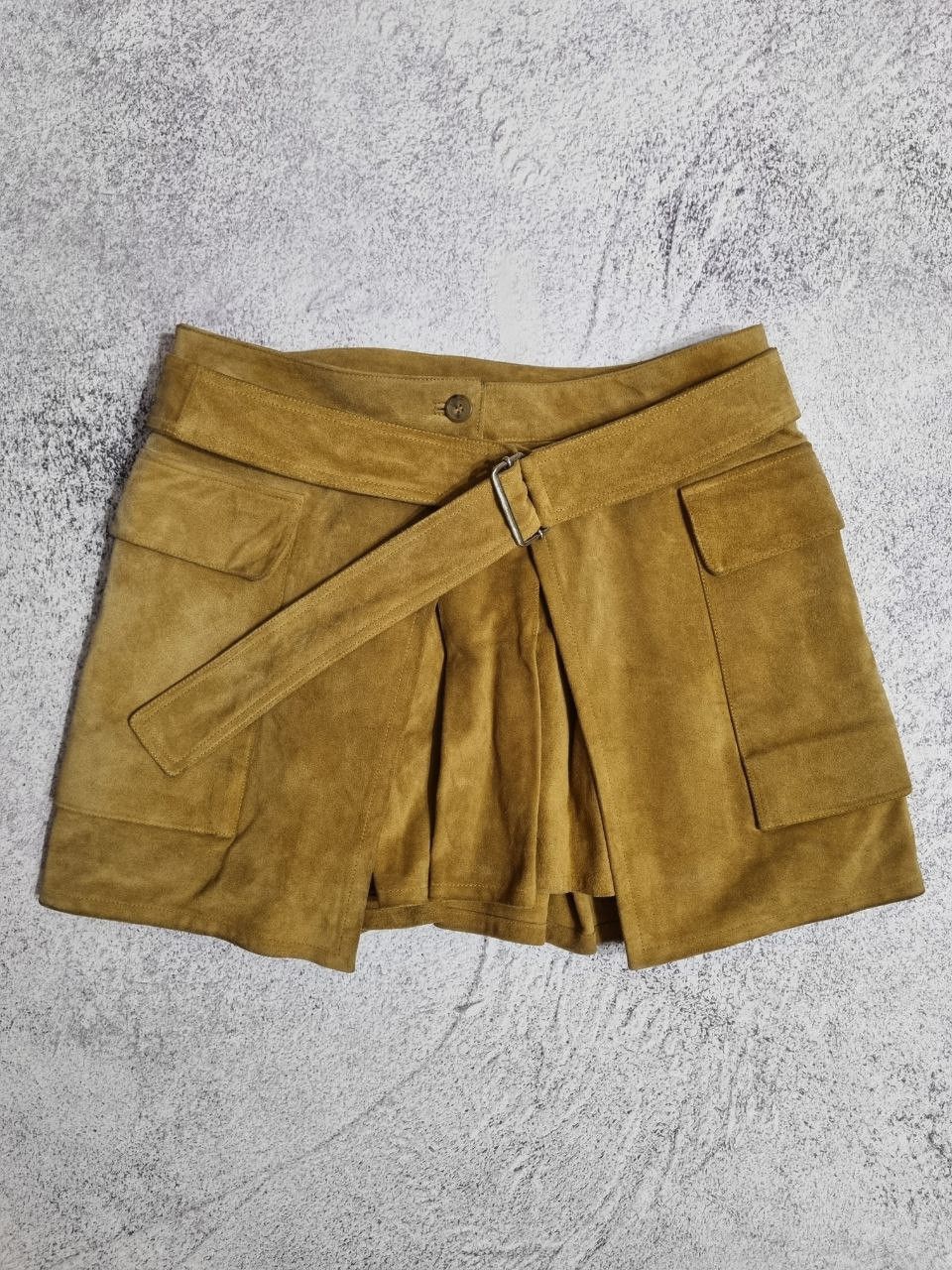 Alexander McQueen Rare Alexander McQueen Vintage Genuine Leather Mini Skirt Size 28" / US 6 / IT 42 - 2 Thumbnail