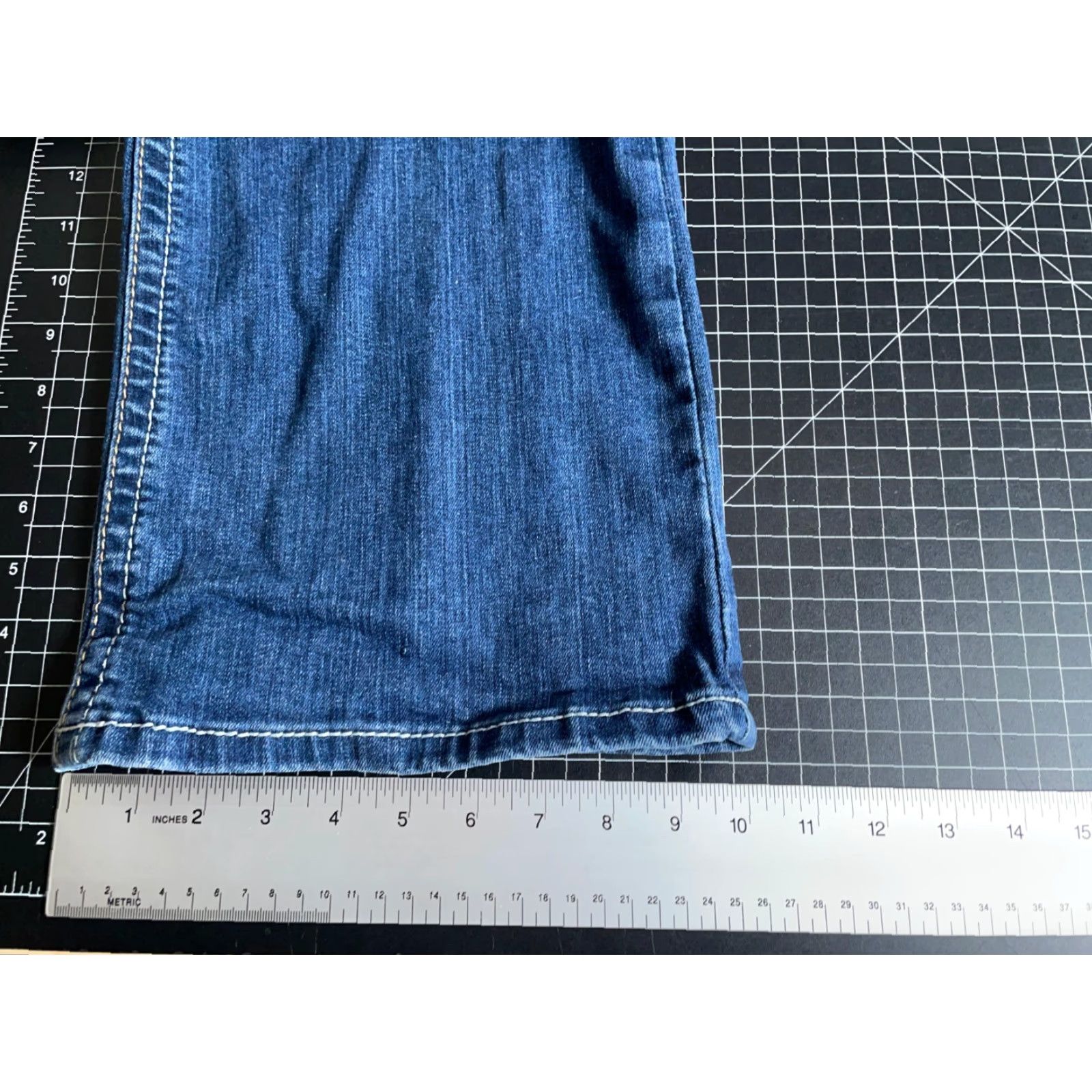 Ariat Ariat Bootcut Jeans Women's 34R Blue Denim Whipstitch 5-Pocket Stretch Mid Rise Regular Inseam 32" Adult Womens 36 x 32 Size 24" / US 00 / IT 34 - 7 Thumbnail