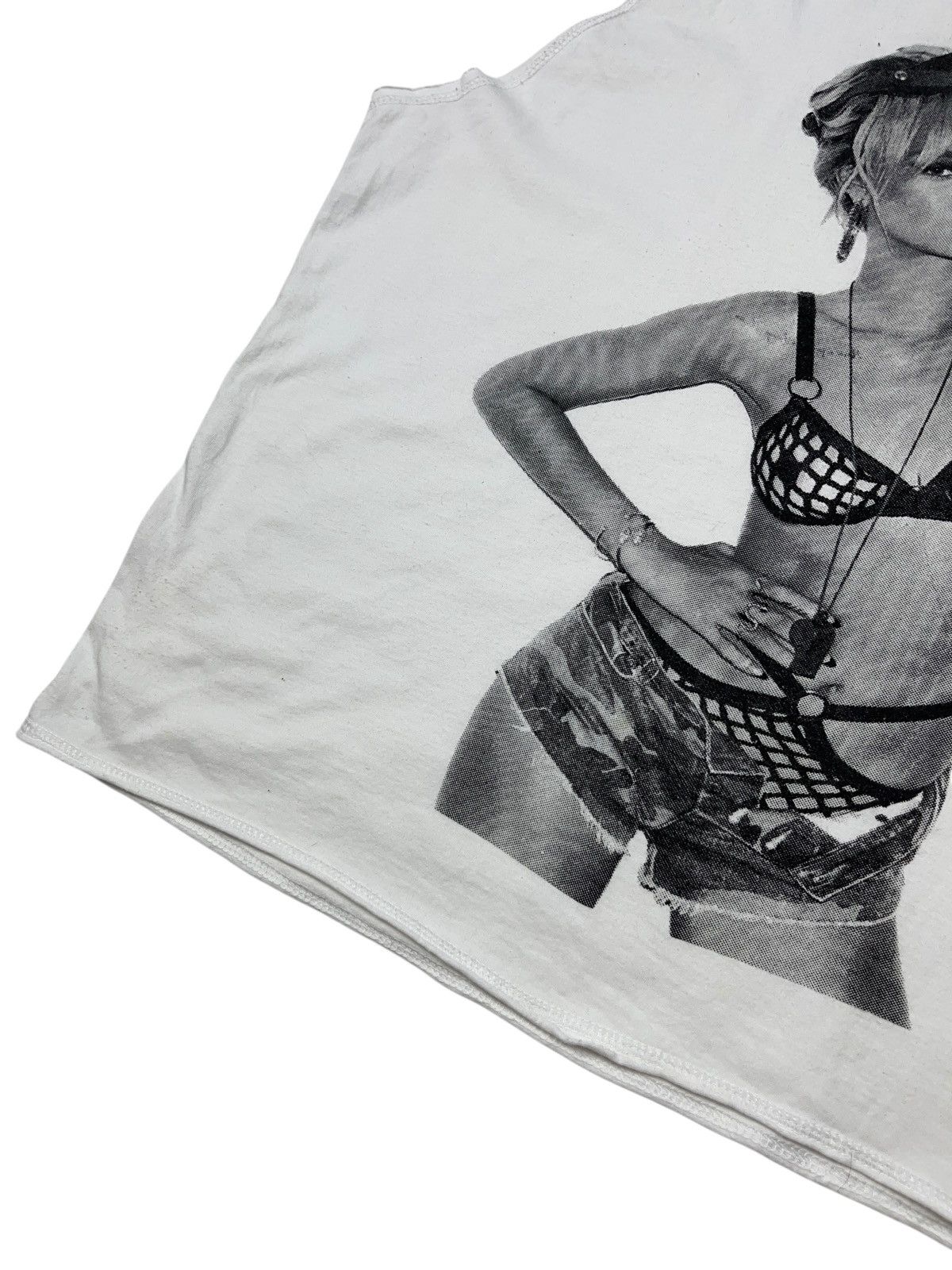 Rihanna Vintage y2k Rihanna Sleeveless One Pocket Tank Top Size US L / EU 52-54 / 3 - 2 Thumbnail