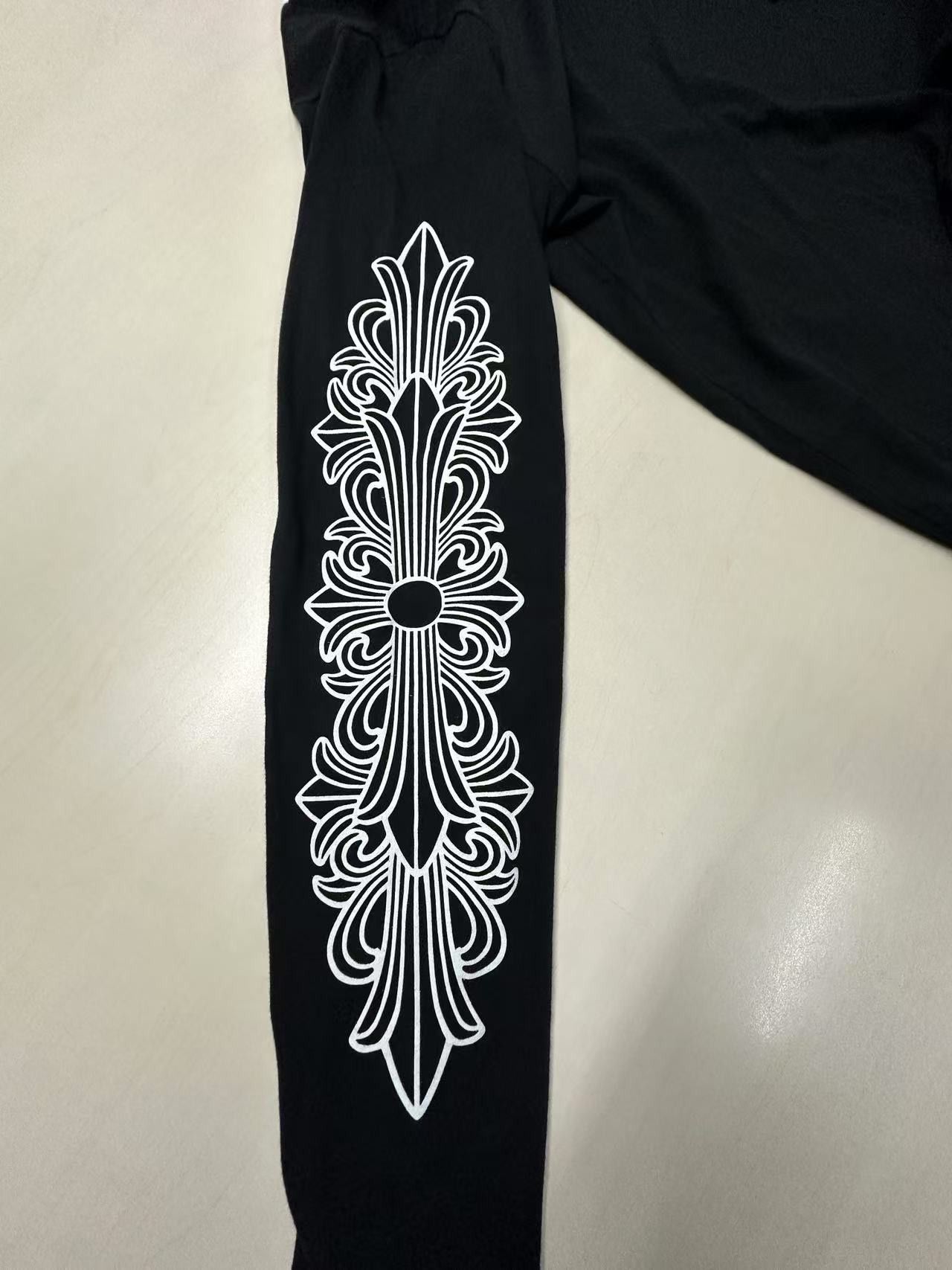 Chrome Hearts Chrome Hearts Pink Dagger Script Logo Long Sleeves Tee Size US M / EU 48-50 / 2 - 4 Thumbnail