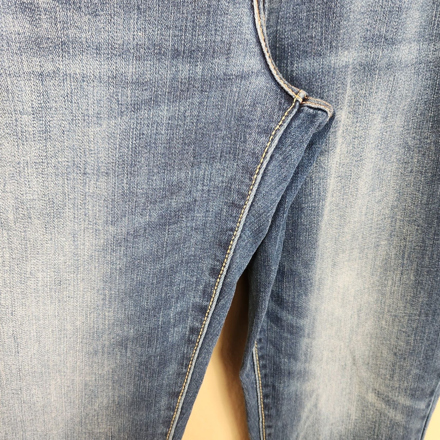 Levi's Levi's Womens Medium Wash Mid Rise Boyfriend Jeans Size 30 Size 30" / US 8 / IT 44 - 4 Thumbnail