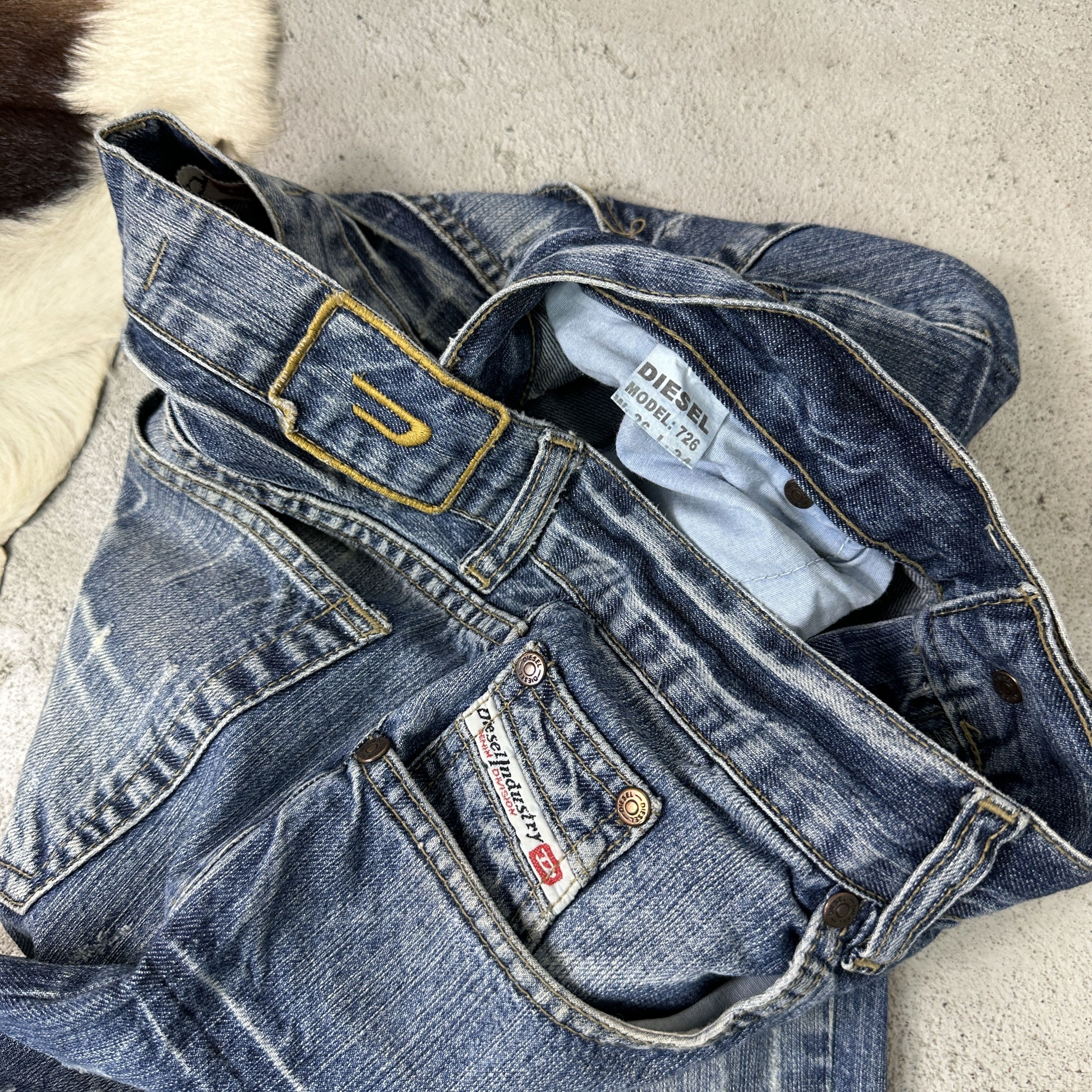 Diesel Vintage Diesel Italy Crazy Distressed Jeans Size US 31 - 6 Thumbnail