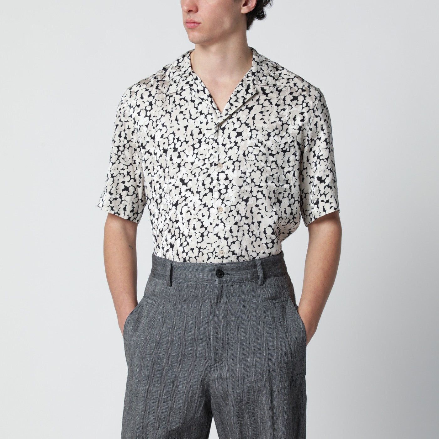 Dries Van Noten Dries Van Noten Viscose Shirt With Black/Ecru Pattern Size US L / EU 52-54 / 3 - 1 Thumbnail