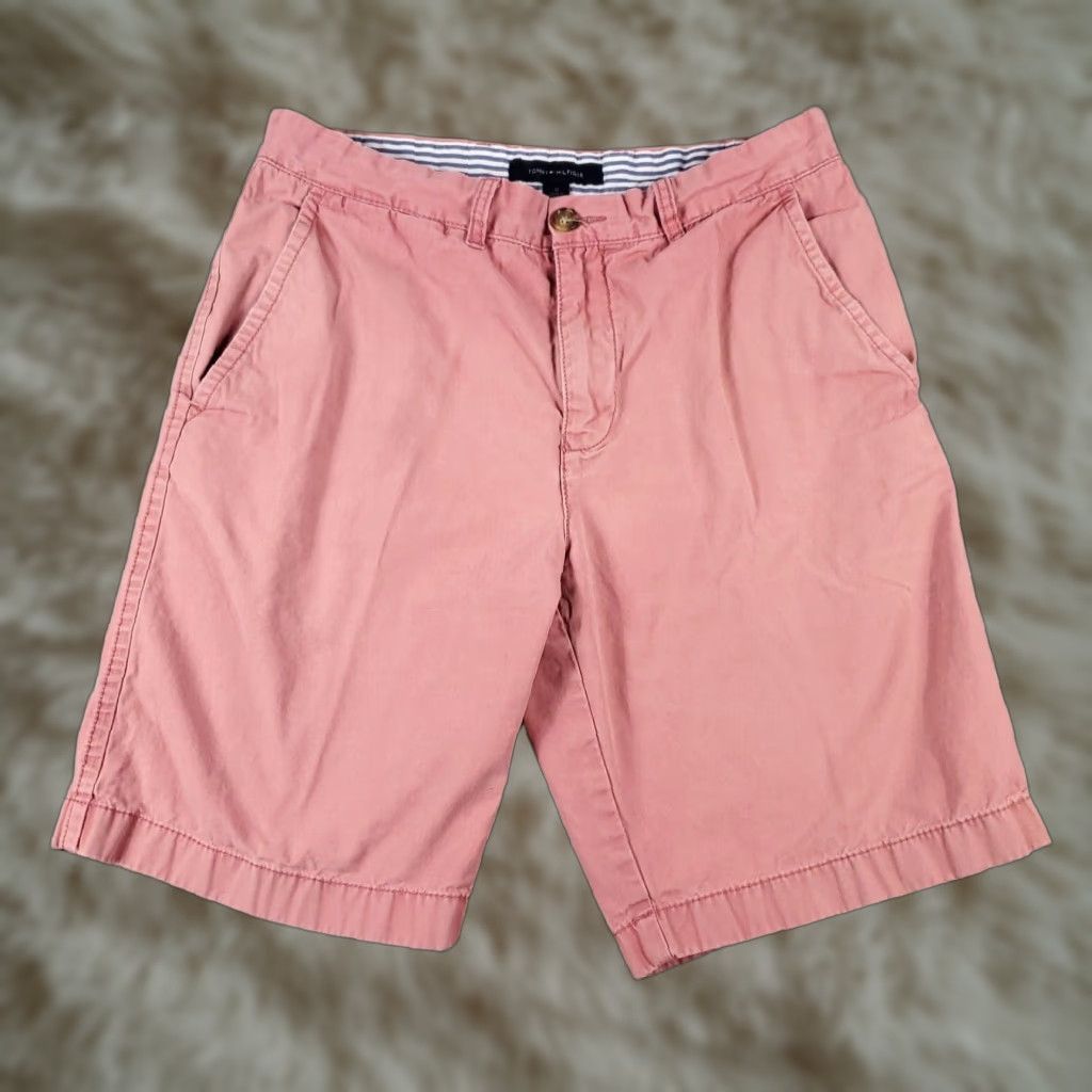 Tommy Hilfiger VINTAGE Tommy Hilfiger Shorts Men Size 32 Pink Casual Chino Flat Front Summer Size US 32 / EU 48 - 1 Thumbnail