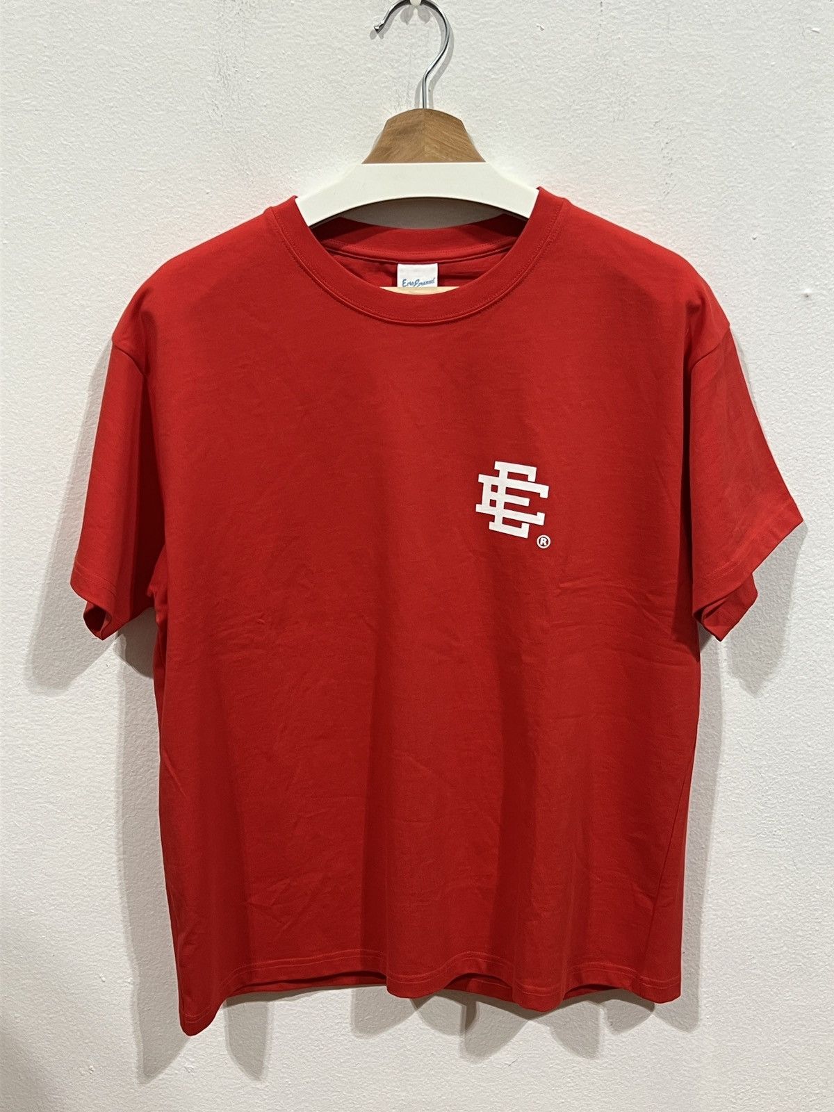 Eric Emanuel Eric Emanuel Red Tee Size US M / EU 48-50 / 2 - 1 Thumbnail