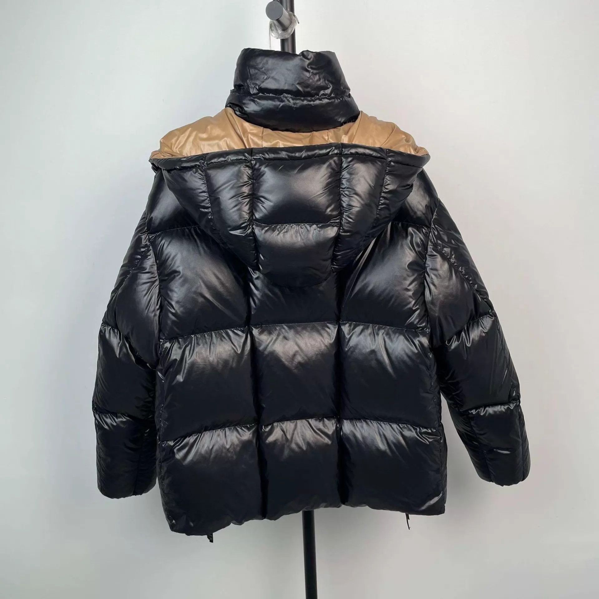 Moncler Moncler 97 new short down jacket black gold size 1 Size S / US 4 / IT 40 - 2 Thumbnail