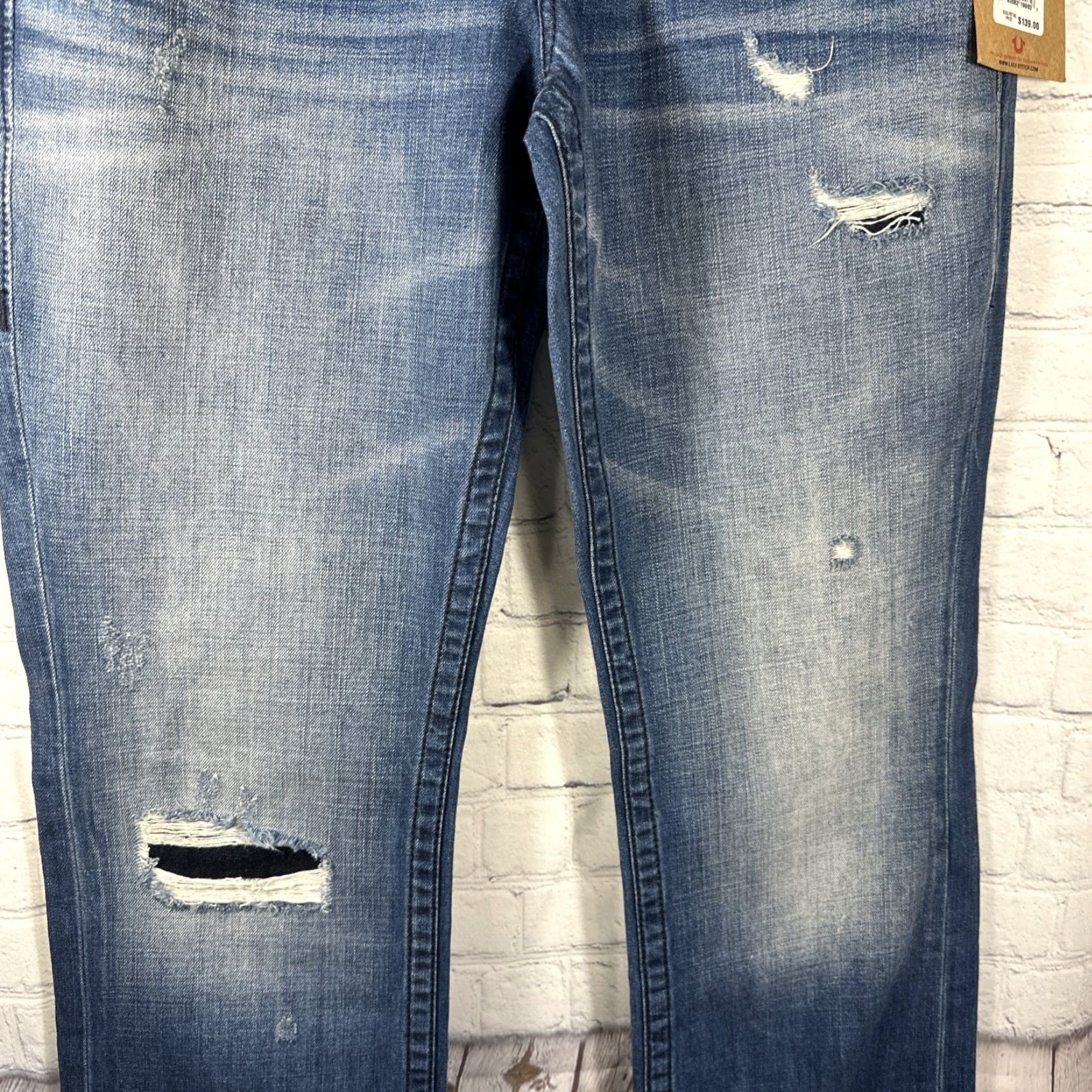 True Religion TRUE RELIGION Jeans Mens 32x34 Straight No Flap Rock Distress 10152 Denim Blue 5-Pocket Zip Mid Rise Machine Washable World Tour Mens Jeans Size US 32 / EU 48 - 4 Thumbnail
