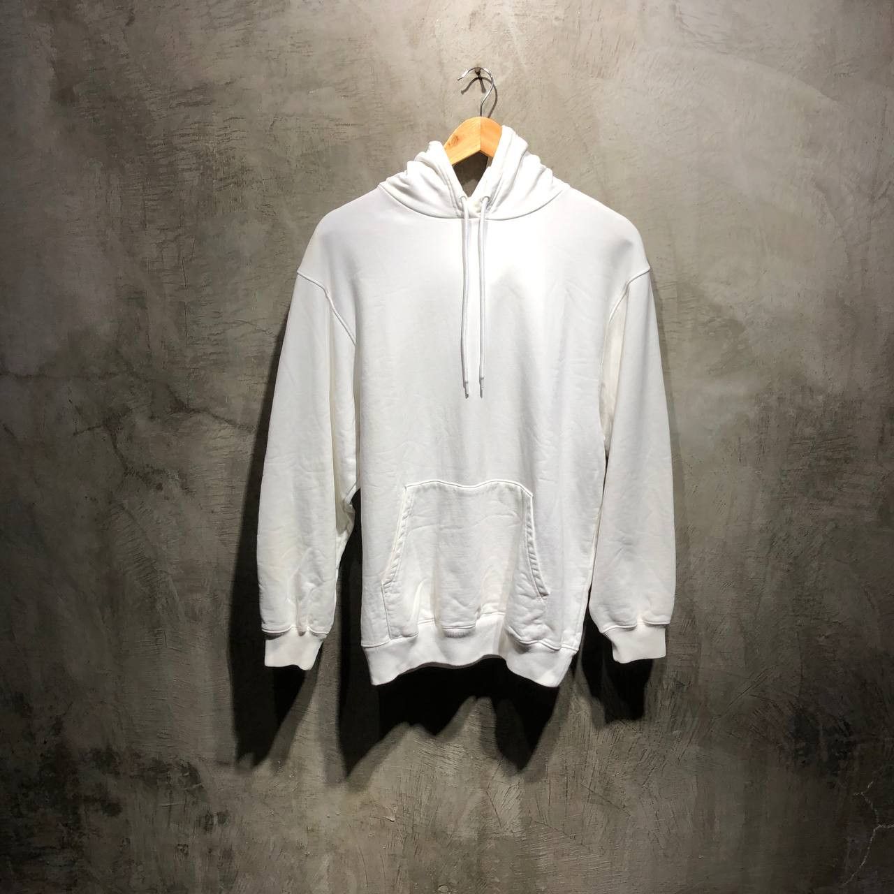 Balenciaga Balenciaga Spell out logo hoodie Size US M / EU 48-50 / 2 - 6 Thumbnail