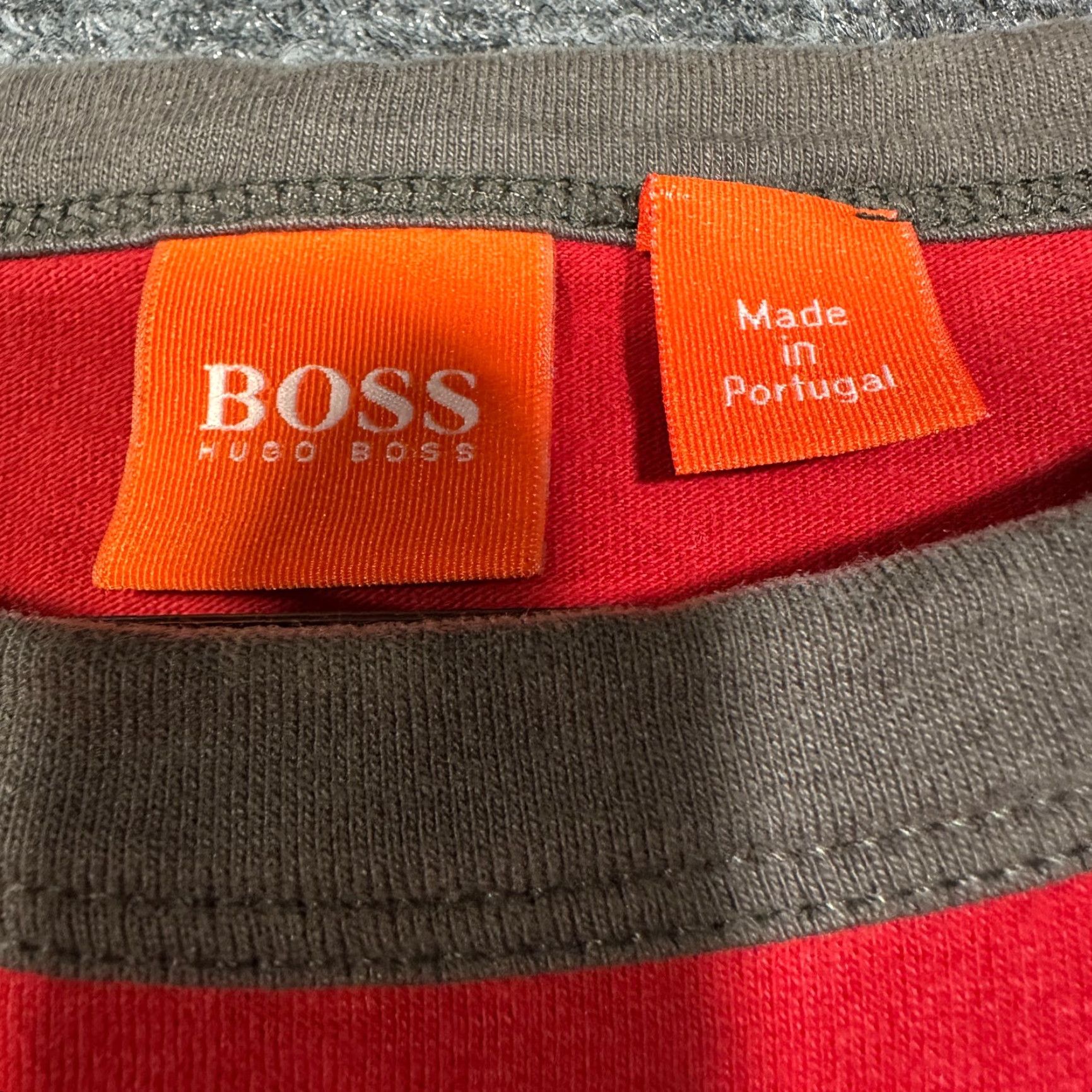 Hugo Boss HUGO BOSS Tee Shirt Mens XL Red Colorblock Crew Neck Long Sleeve Cotton Logo T-Shirt Size US XL / EU 56 / 4 - 5 Thumbnail