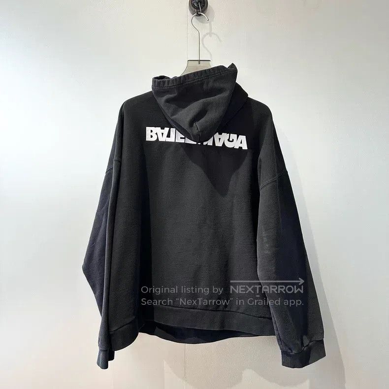 Balenciaga Balenciaga sweatshirt Size US L / EU 52-54 / 3 - 3 Thumbnail