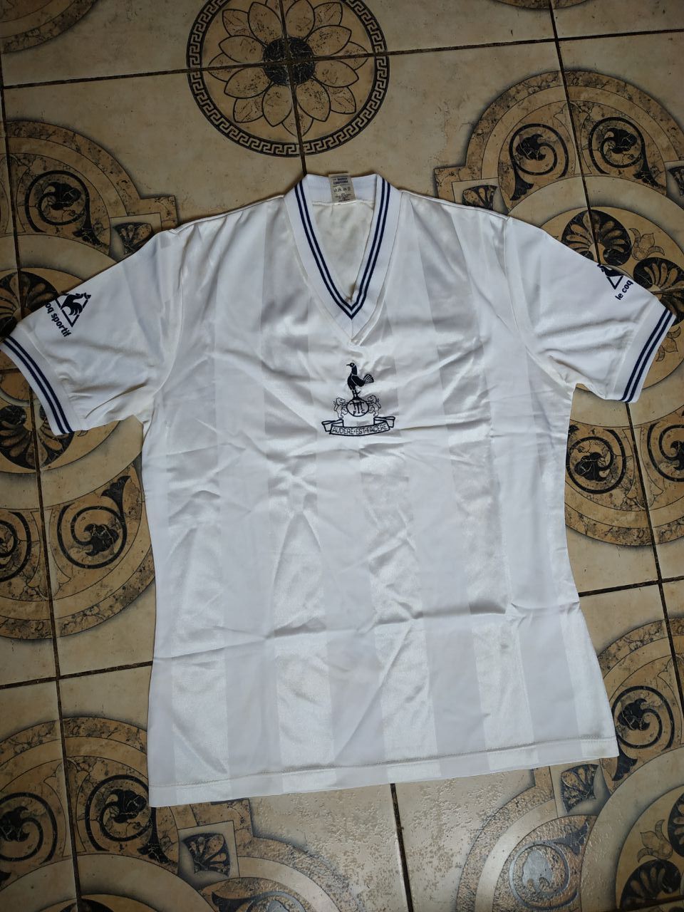 Le Coq Sportif Archive 1983-85 Tottenham Hotspur Home Jersey Le Coq Sportif Size US M / EU 48-50 / 2 - 3 Thumbnail