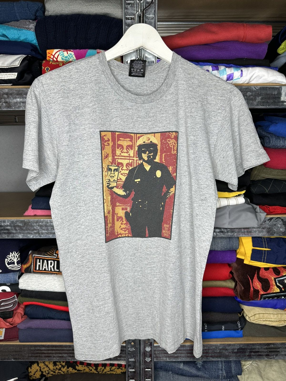 VTG Y2K 00S OBEY 