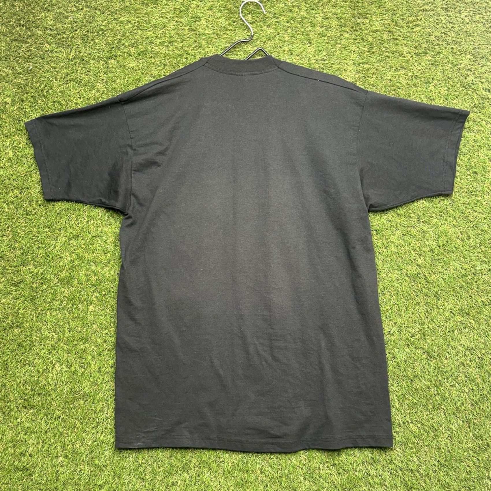 Vintage VINTAGE Iron Bite Mike Tyson vs Real Meal Holyfield Shirt Mens XL Black 90s Sports Graphic Print T-Shirt Size US XL / EU 56 / 4 - 2 Thumbnail