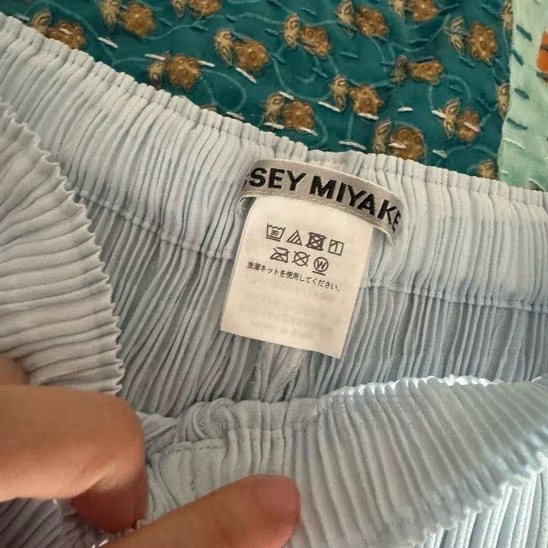 Issey Miyake Issey Miyake Toothpick Pleated Pants Light Blue Size 25" / US 0 / IT 36 - 3 Thumbnail