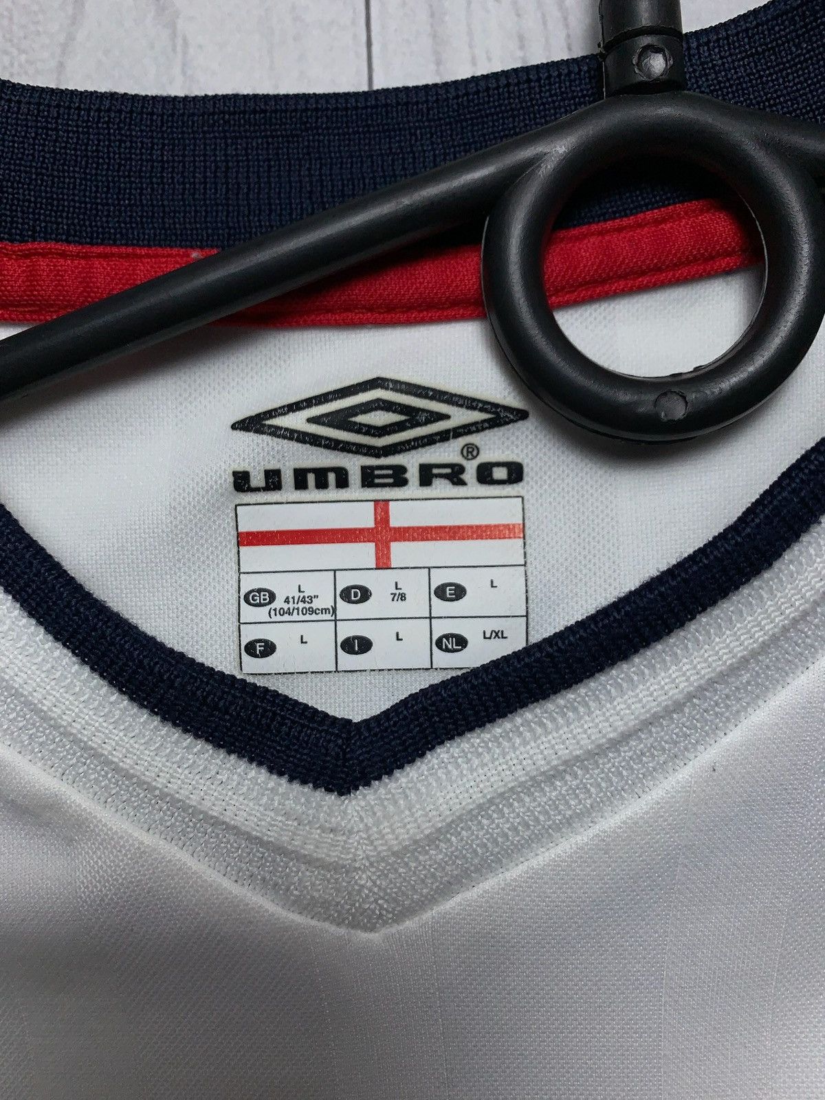 Umbro × Vintage Vintage Umbro England soccer jersey size L logo Size US L / EU 52-54 / 3 - 5 Thumbnail