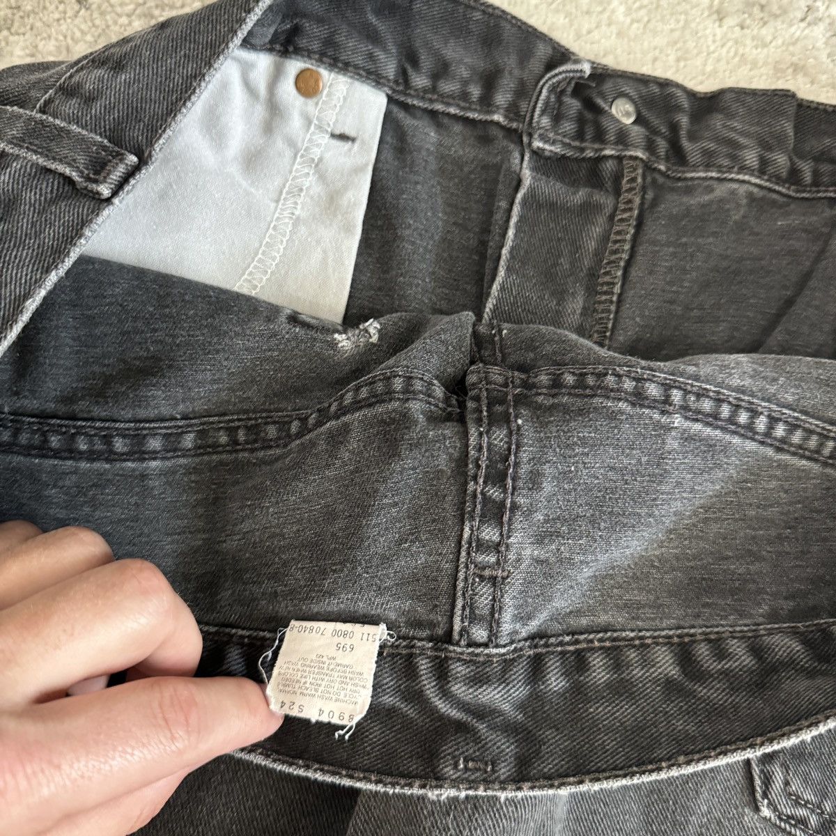 Levi's × StraightFaded × Vintage Vintage 90s Levi’s 550 faded black wide leg baggy jeans Size US 41 - 5 Thumbnail