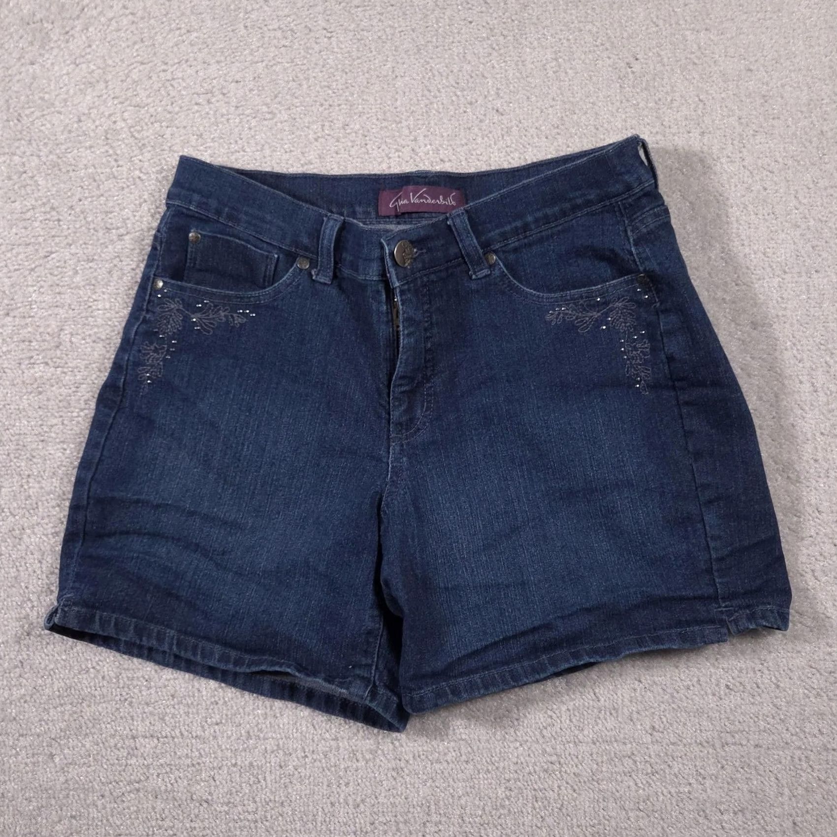 Gloria Vanderbilt VINTAGE Gloria Vanderbilt Gia Vanderbilt Shorts Womens 6 Denim Alana Short Embroidered Rhinestone Stretch Size 28" / US 6 / IT 42 - 2 Thumbnail