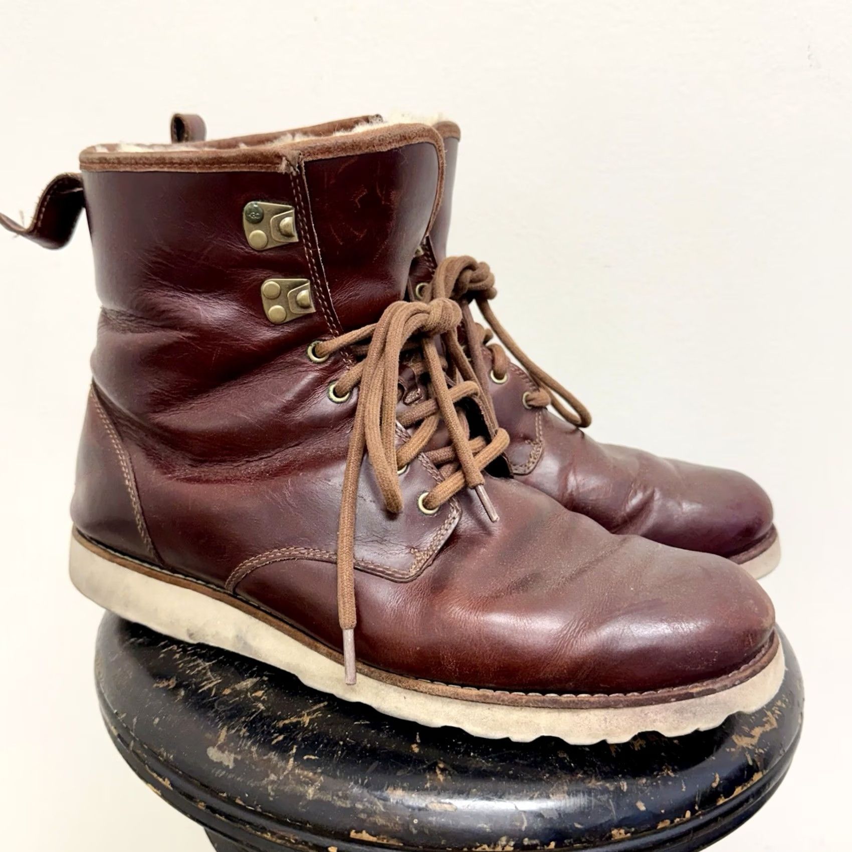 UGG Boot Men Size 12 Brown Hannen Shearling Leather display picture 1