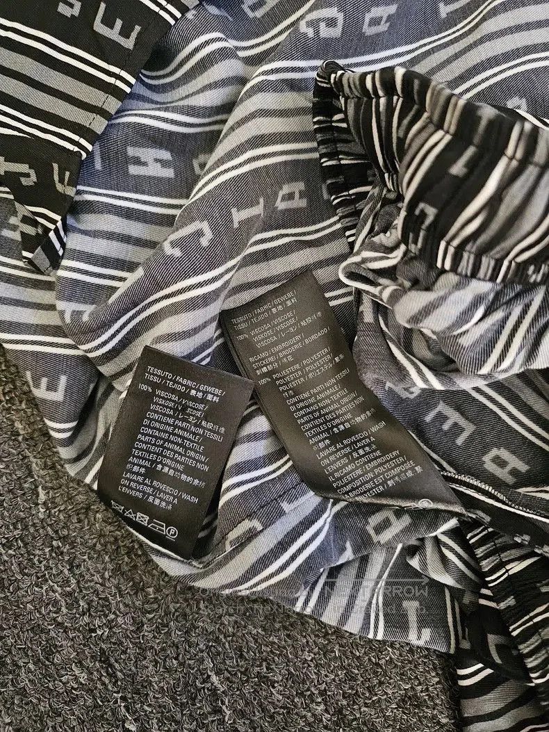 Balenciaga Balenciaga Oversize Short Sleeve Shirt. Size US M / EU 48-50 / 2 - 8 Thumbnail