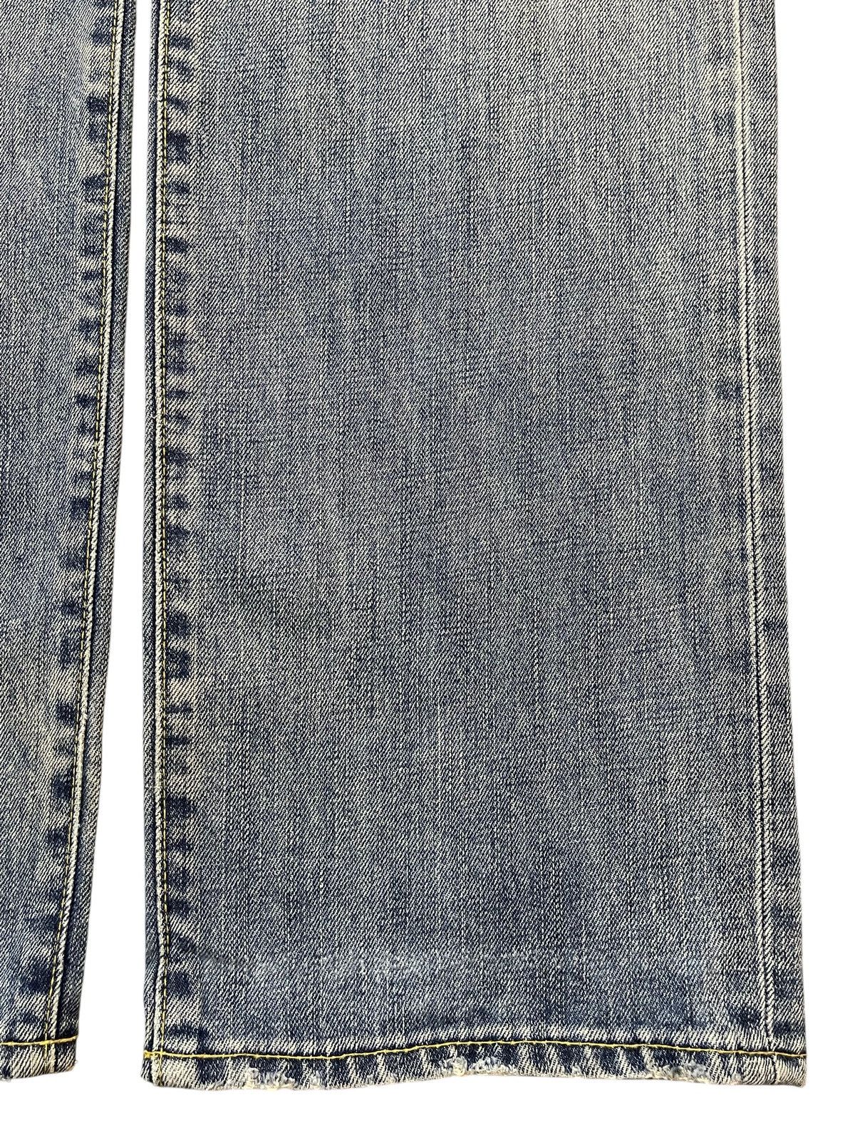Uniqlo Vintage Japanese Uniqlo Light Faded Wash Distress Loose Jean Size US 33 - 8 Thumbnail