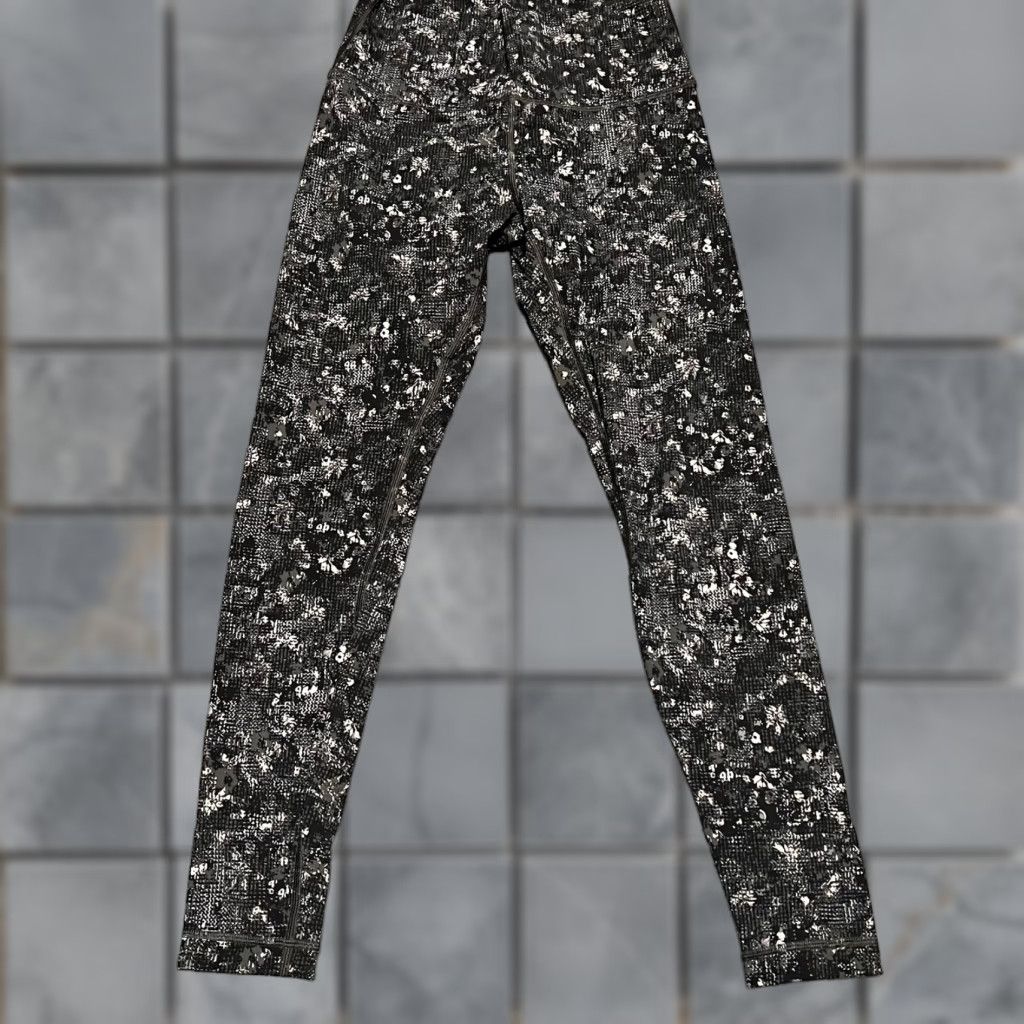 Lululemon Lululemon Leggings Wunder Under 8 Womens 27” Black Patterned Pants Regular Ankle Womens Size 30" / US 8 / IT 44 - 1 Thumbnail