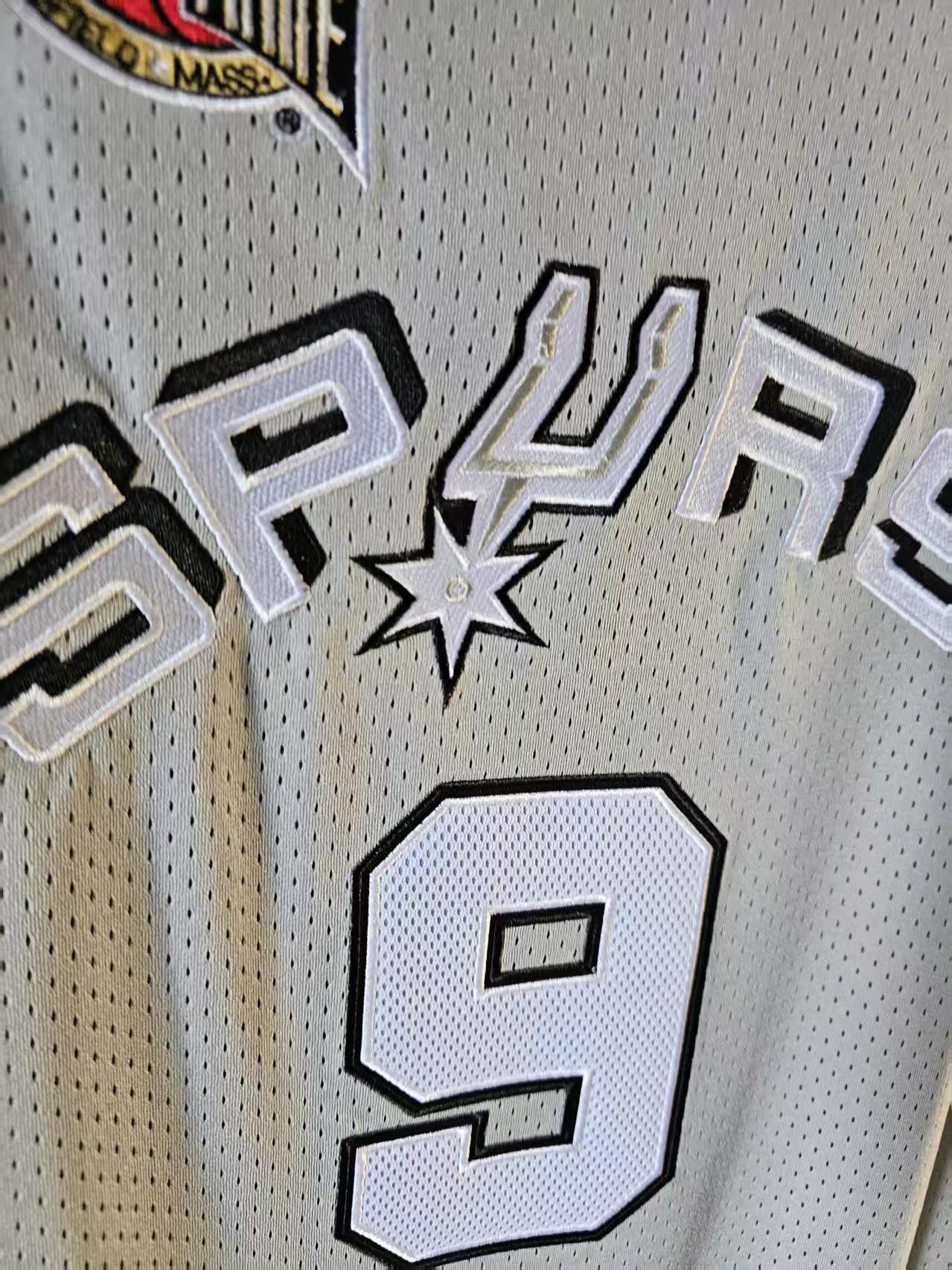NBA San Antonio Spurs Tony Parker Jersey Double Stitched Size US M / EU 48-50 / 2 - 3 Thumbnail