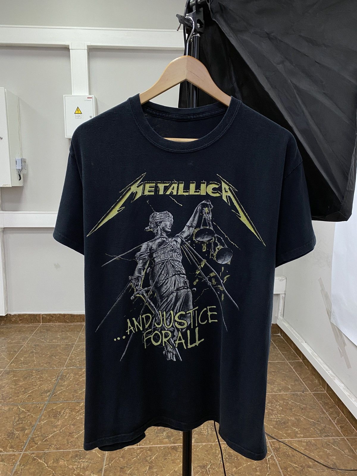 Metallica Vintage Y2K Metallica And Justice For All Rock Band T-Shirt Size US M / EU 48-50 / 2 - 1 Thumbnail
