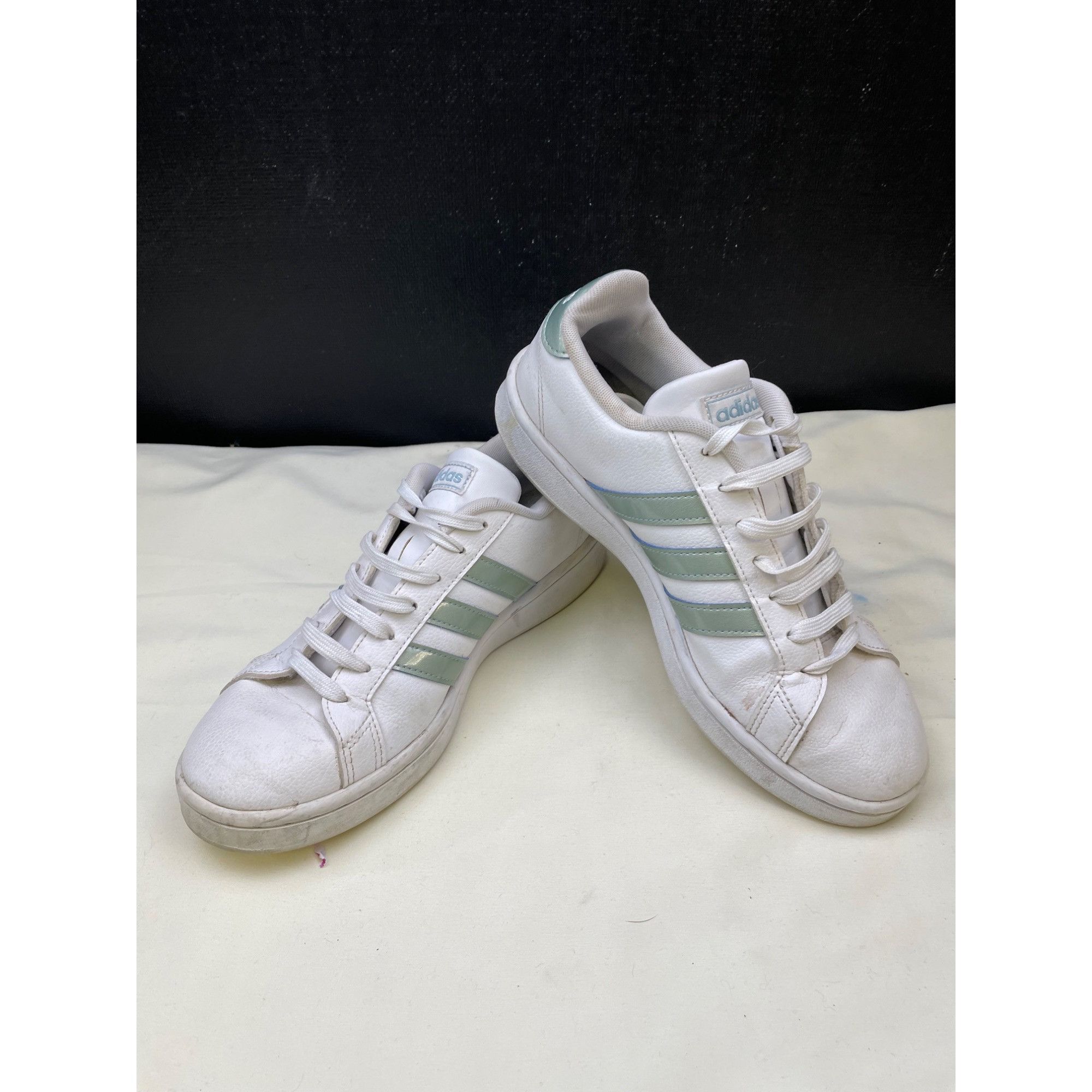Adidas Adidas Grand Court Womens White Blue Sneakers Shoes Size 9 S Size US 9 / IT 39 - 2 Thumbnail