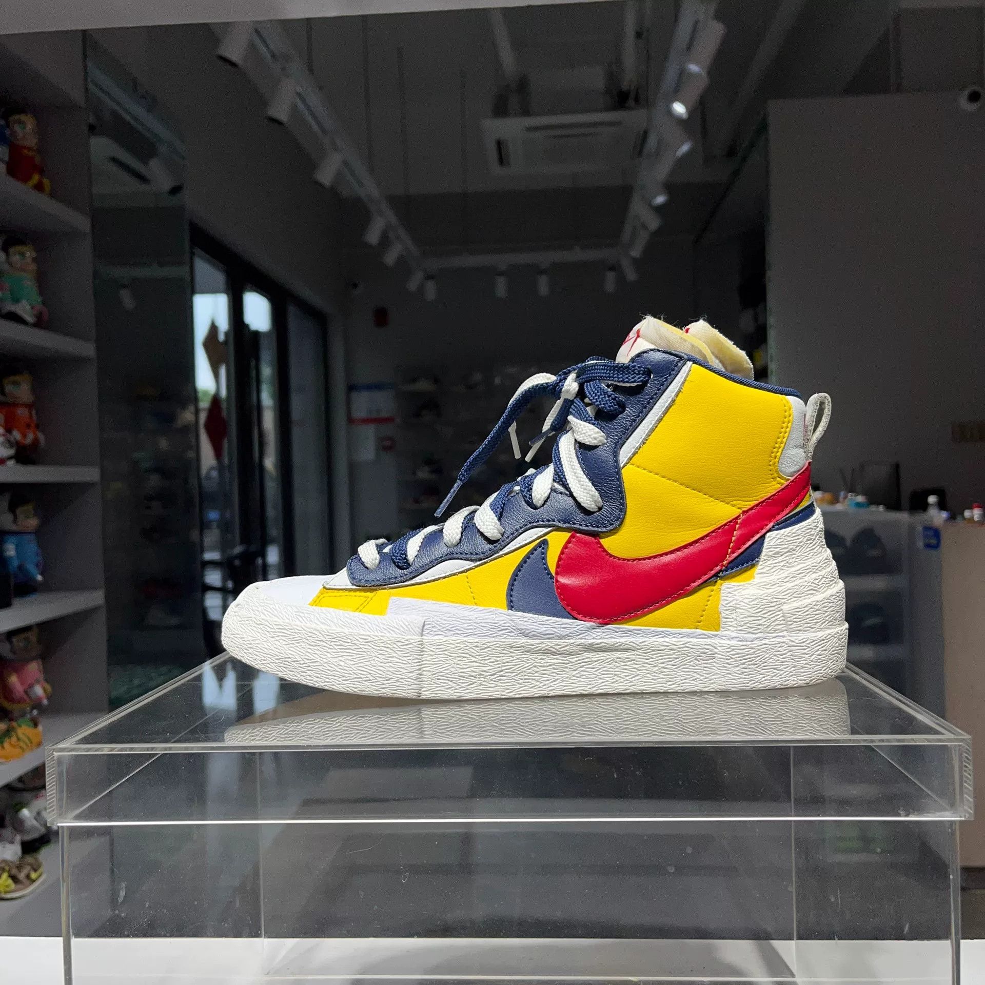 Sacai Sacai BLAZER Yellow Lowtop Sneakers 10 Men Size US 10 / EU 43 - 1 Thumbnail