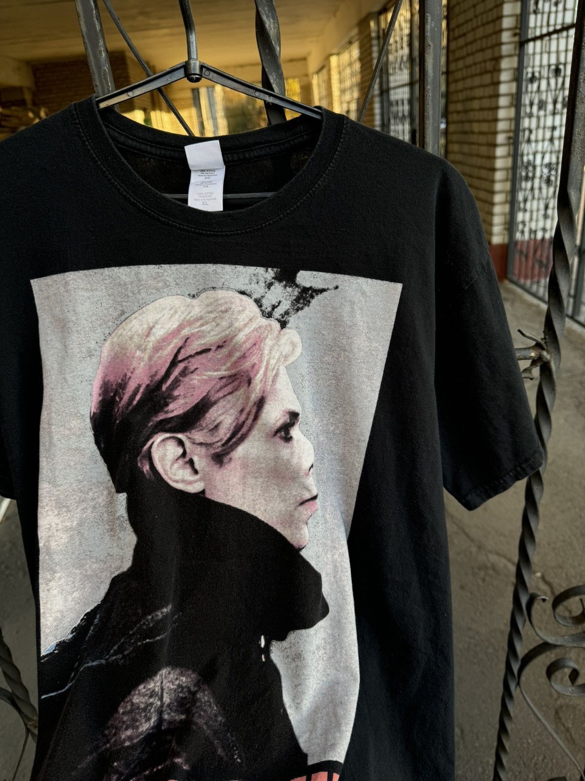 Band Tees Vintage 2000s David Bowie Face Print Y2K Size US XL / EU 56 / 4 - 5 Thumbnail