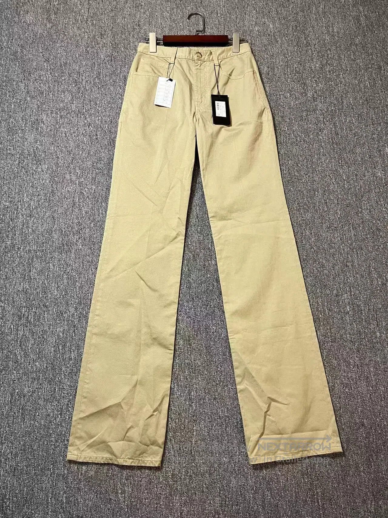 Saint Laurent Paris Saint Laurent Beige Straight. Size 28" / US 6 / IT 42 - 1 Thumbnail