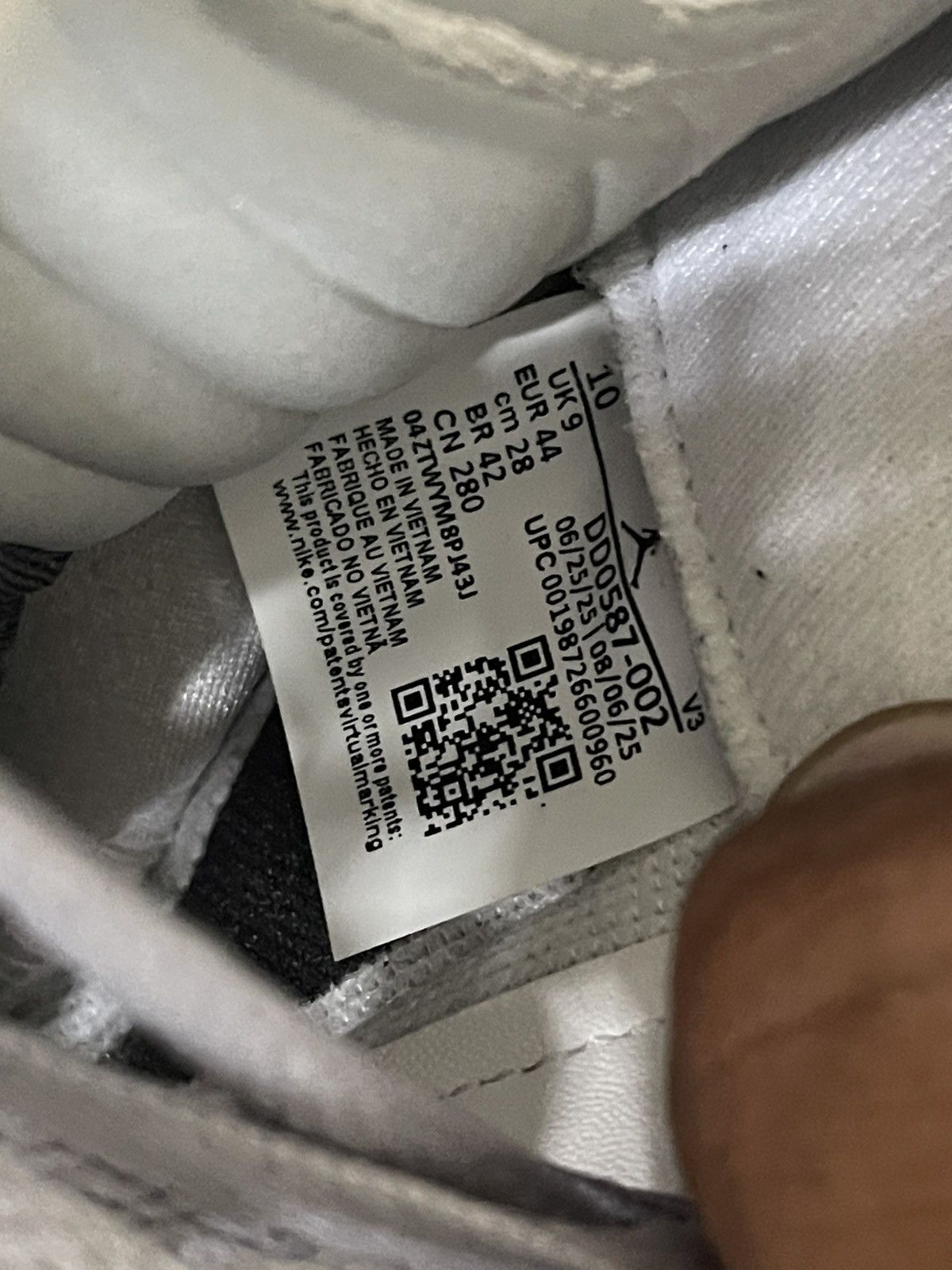 Jordan Brand Wolf grey 5s Size US 10 / EU 43 - 6 Thumbnail