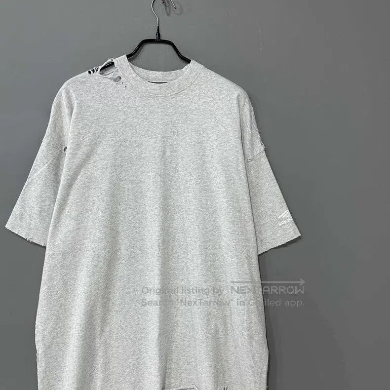Balenciaga Balenciaga Tattered Grey Destroyed Short Sleeve Size US M / EU 48-50 / 2 - 2 Thumbnail