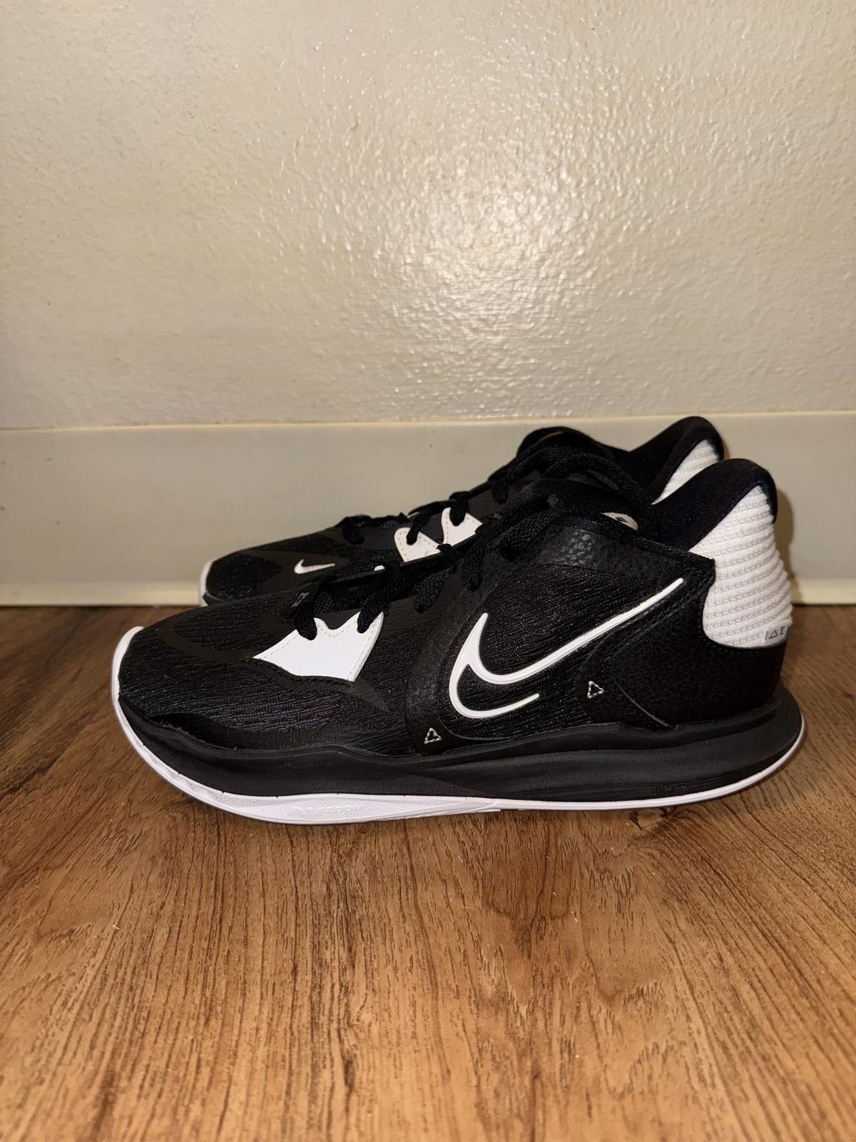 Nike Kyrie 5 Low TB Black White