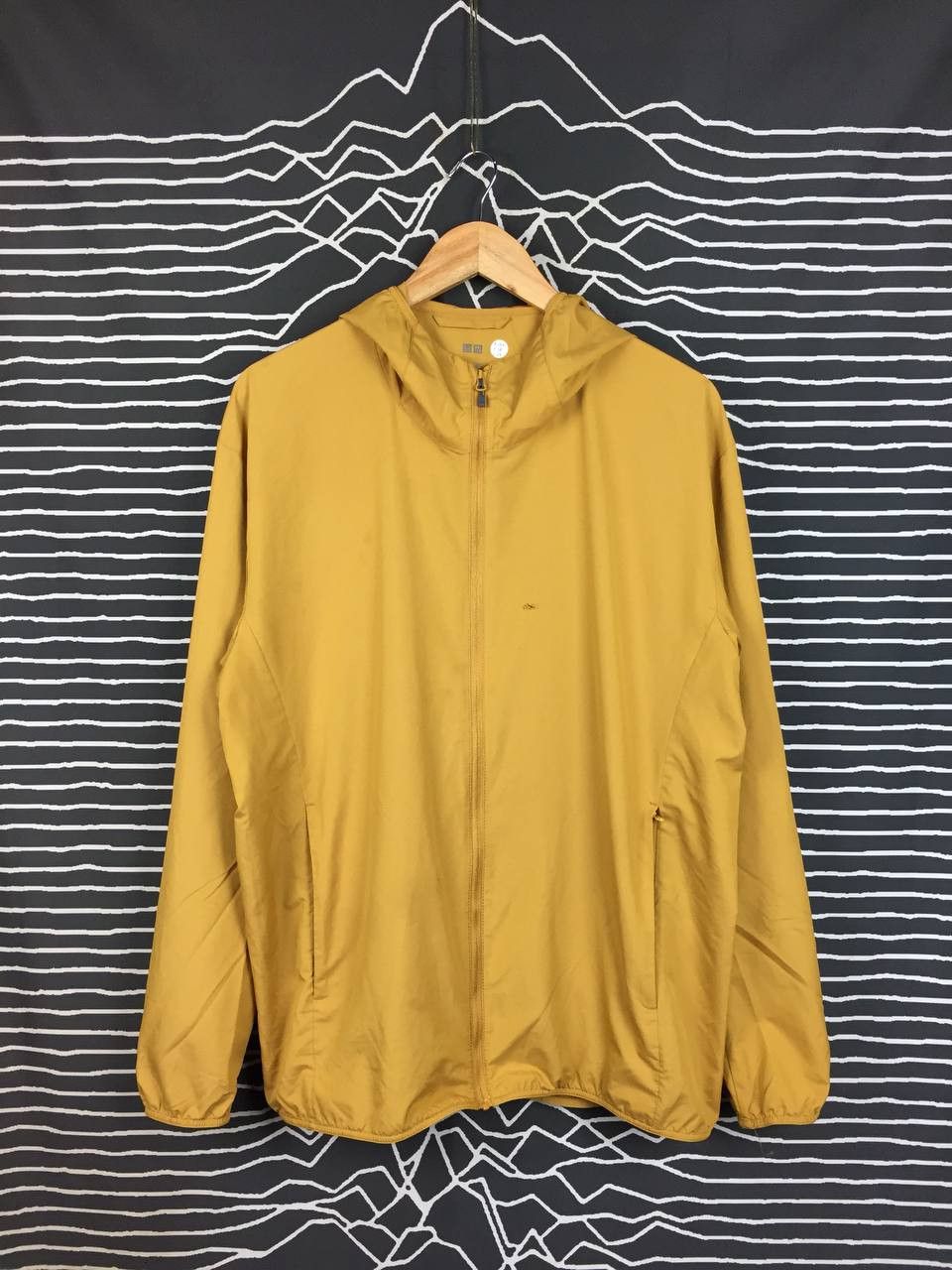 Uniqlo Uniqlo Mustard Yellow Pocketable UV Protection Parka Size US XL / EU 56 / 4 - 2 Thumbnail