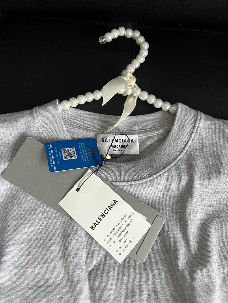 Balenciaga Balenciaga Grey Letter Short Sleeve T-Shirt 2502-Nextarrow Size US M / EU 48-50 / 2 - 3 Thumbnail