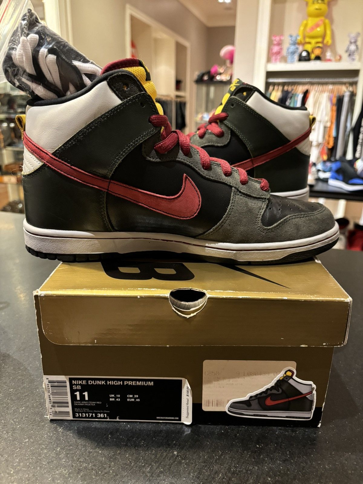 Nike Nike Dunk High Premium SB ‘Boba Fett’ Size US 11 / EU 44 - 4 Thumbnail