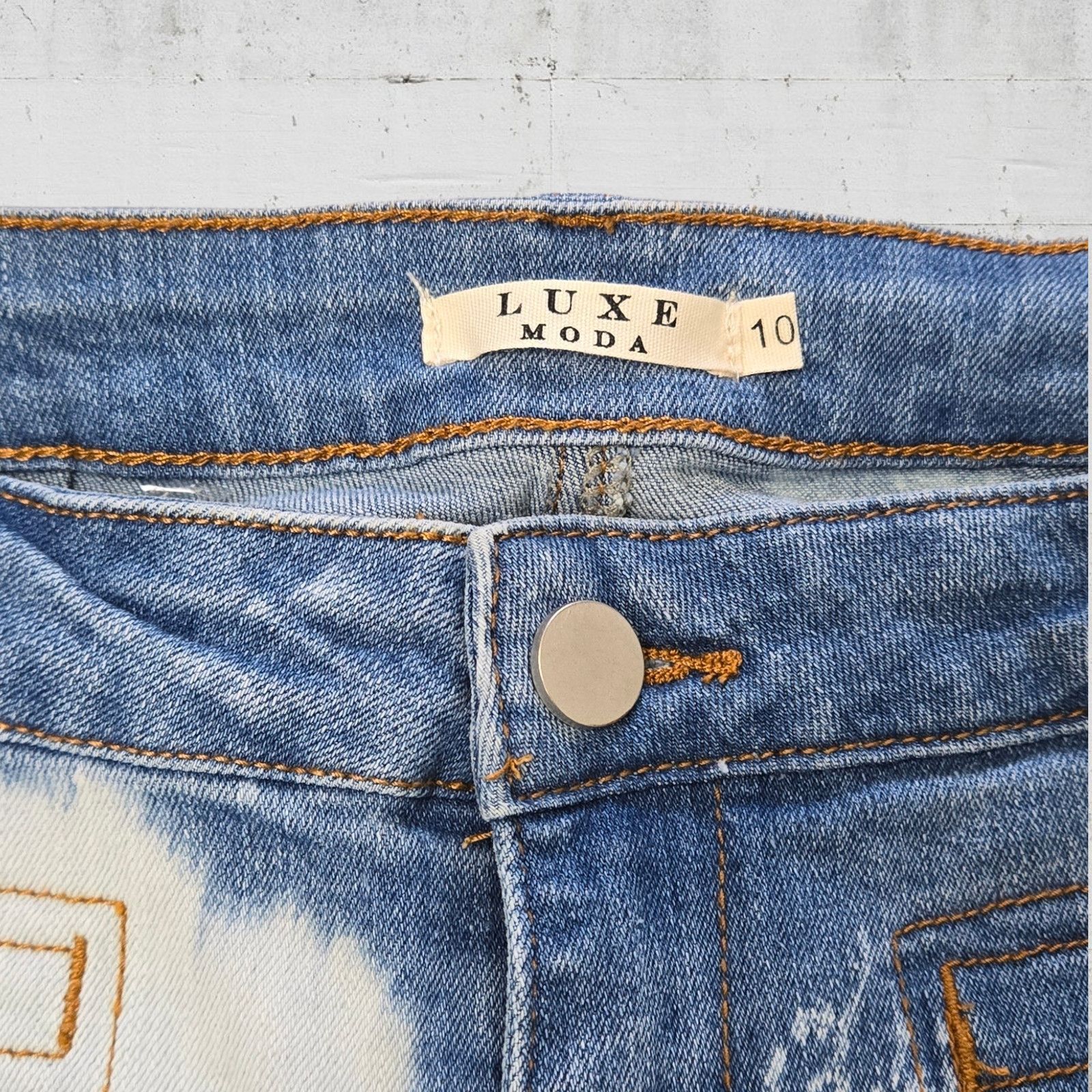 Other Light Wash Bleached Wide Flare Jeans Size 10 Size 32" / US 10 / IT 46 - 3 Thumbnail