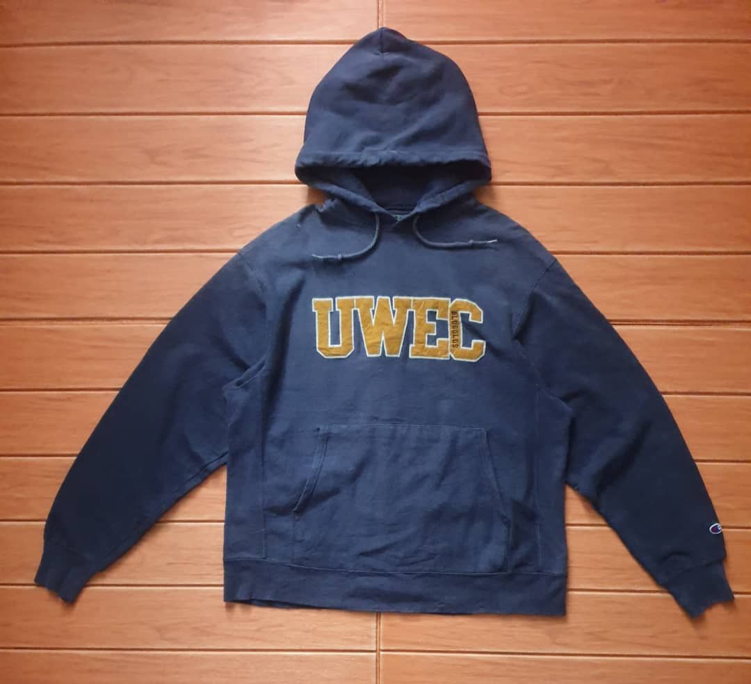 Champion CHAMPION Uwec blugolds hoodie sweater Size US XL / EU 56 / 4 - 1 Thumbnail