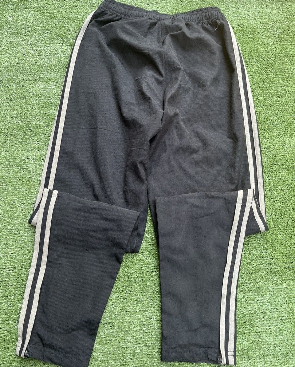 Adidas Juventus Turin tracksuit bottoms Size US 34 / EU 50 - 9 Thumbnail