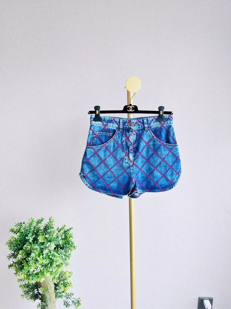 Chanel Chanel 2022 Beach Series Denim Shorts - dmc Size US 30 / EU 46 - 1 Thumbnail