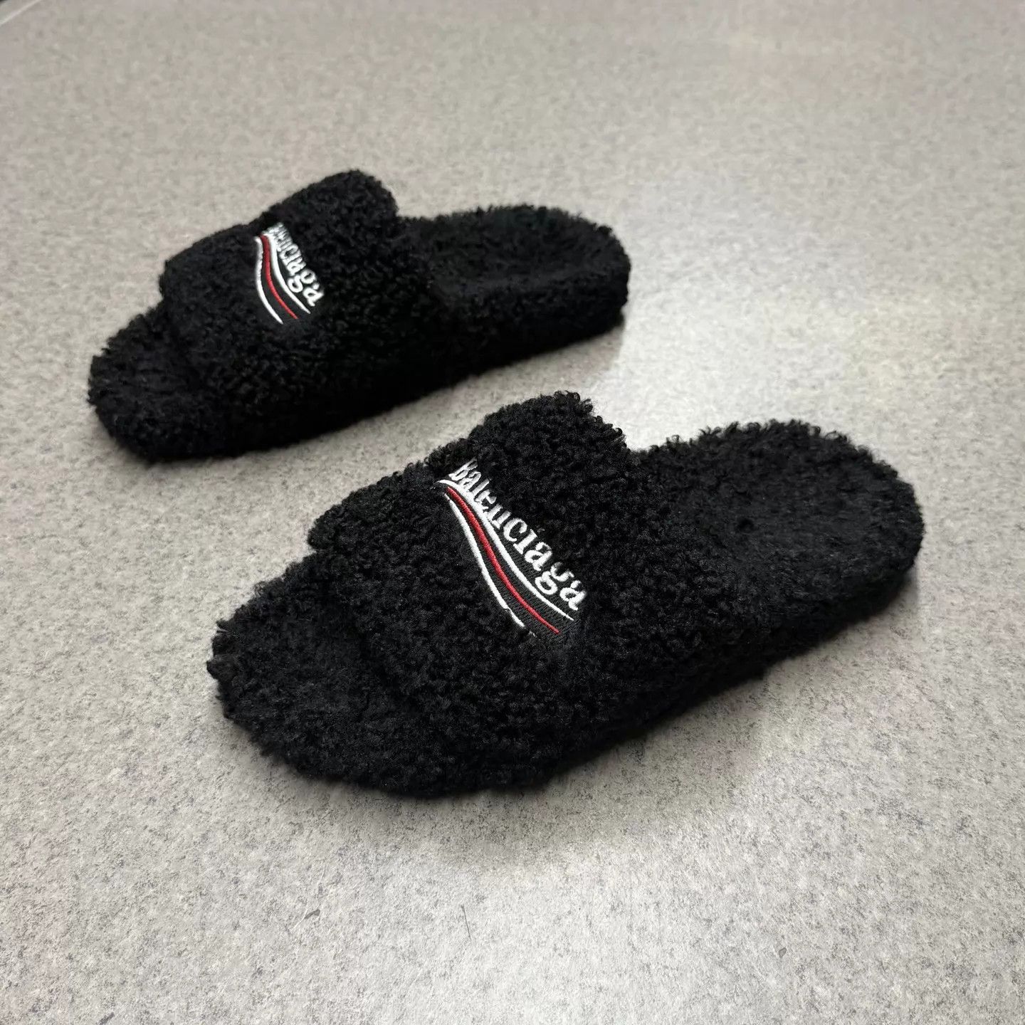 Balenciaga Balenciaga Furry Black Teddy Coke Slipper 39 New, Tried On Size US 8.5 / EU 41-42 - 1 Thumbnail