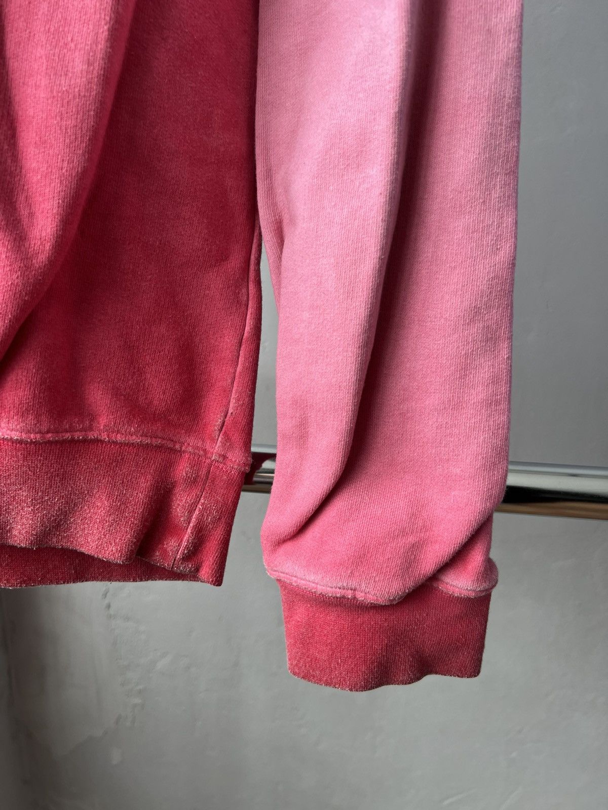 Versace Jeans Couture Versace Jeans MENS PINK BIG LOGO FADED SWEATSHIRT SIZE M Size US M / EU 48-50 / 2 - 11 Thumbnail