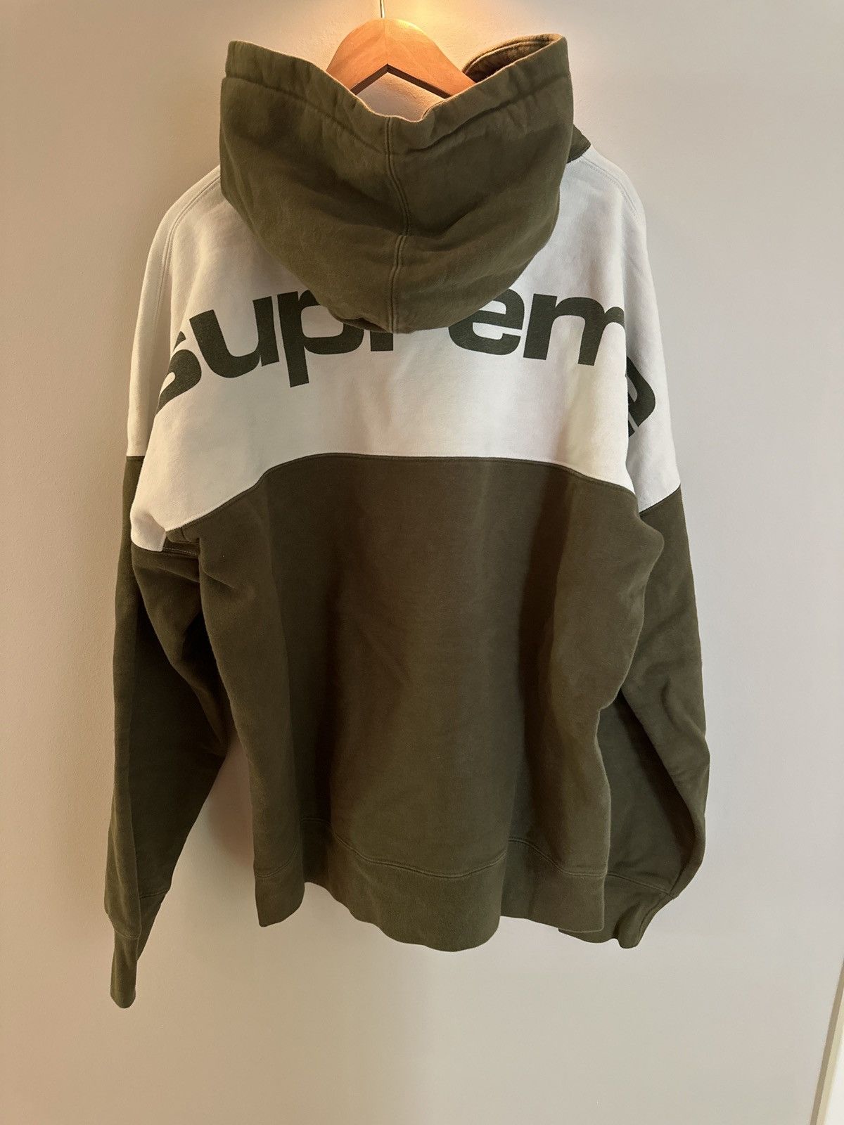 Supreme Supreme Big Logo Hoodie Size US XL / EU 56 / 4 - 2 Thumbnail