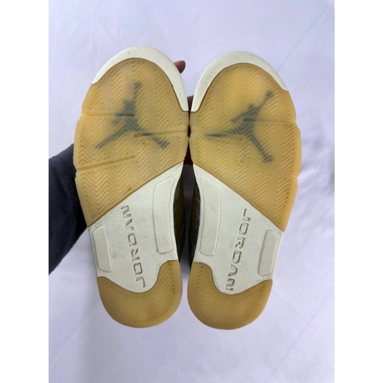 Jordan Brand Nike Air Jordan 5 Retro Low Expression Women 9.5 Ivory Suede Sneaker Size US 10 / IT 40 - 7 Thumbnail