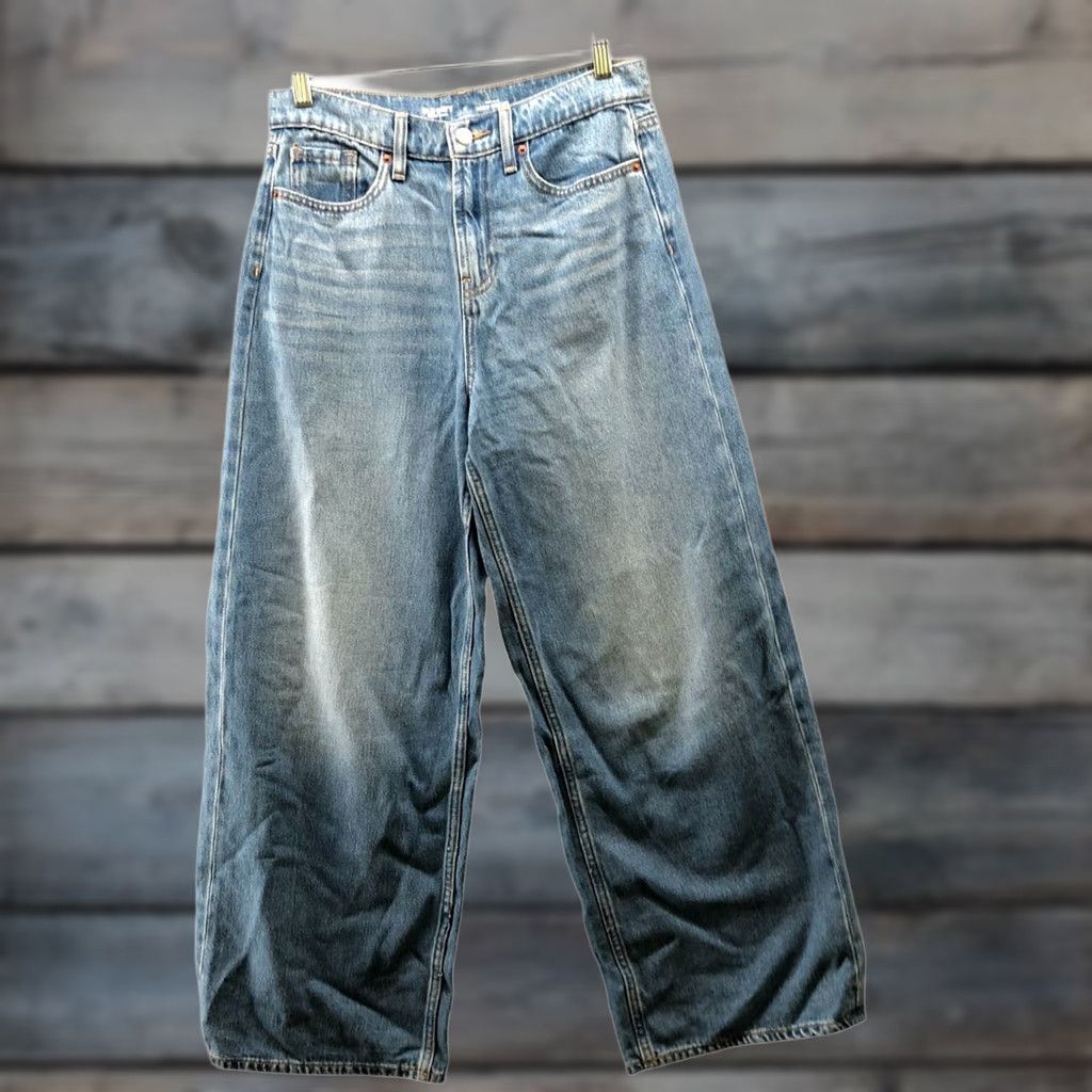 Old Navy Old Navy Jeans Womens 4 Blue Drapey Denim Baggy Wide Leg High Waisted Lyocell Jeans Women 4 Blue Wide-Leg Denim N/A Size 27" / US 4 / IT 40 - 1 Thumbnail