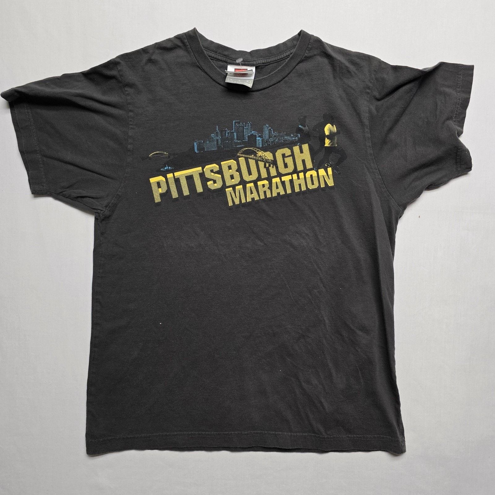 Nike Pittsburgh Marathon M Black 2009 Running Tee Event Race Size US M / EU 48-50 / 2 - 1 Thumbnail