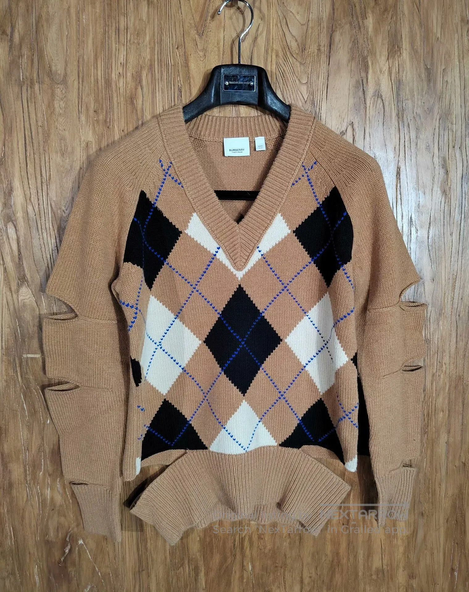 Burberry Burberry Diamond Patterned Knit Sweater. Size US XXS / EU 40 - 1 Thumbnail